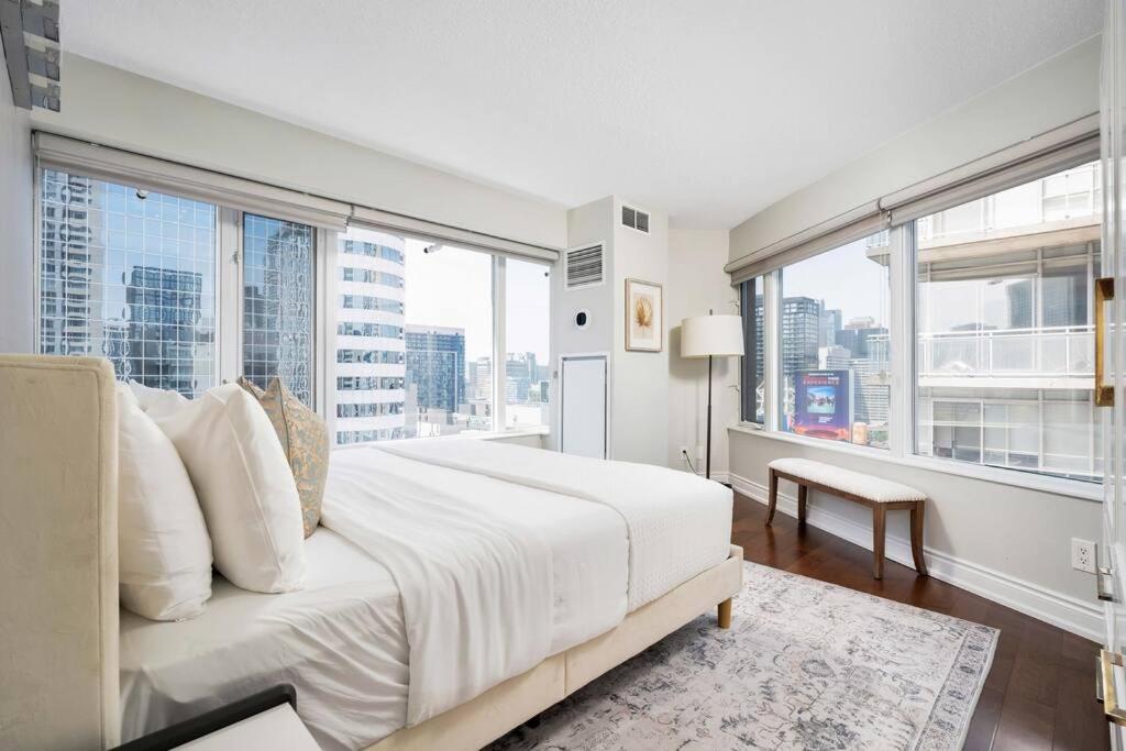 Centrally located 2 Bd 2 Bth with Parking