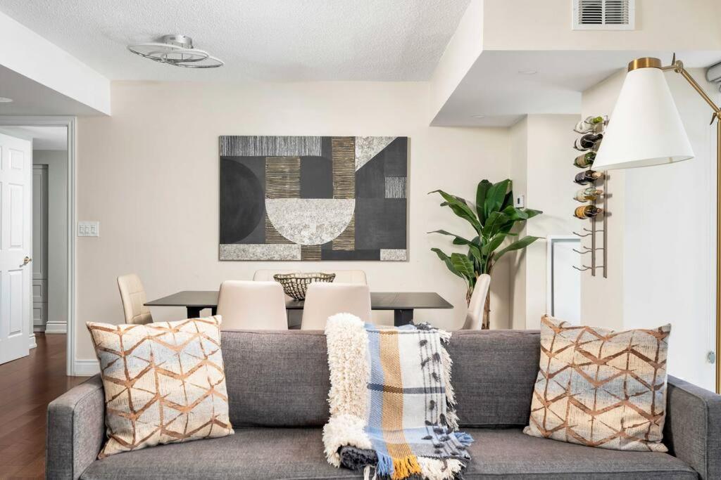Centrally located 2 Bd 2 Bth with Parking