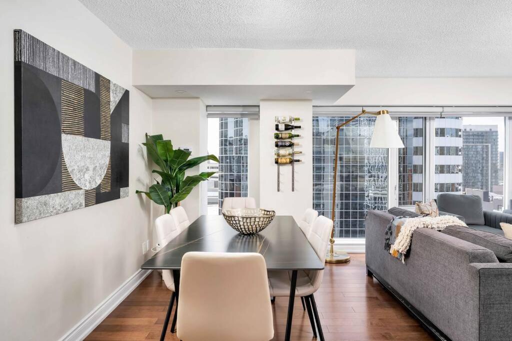 Centrally located 2 Bd 2 Bth with Parking