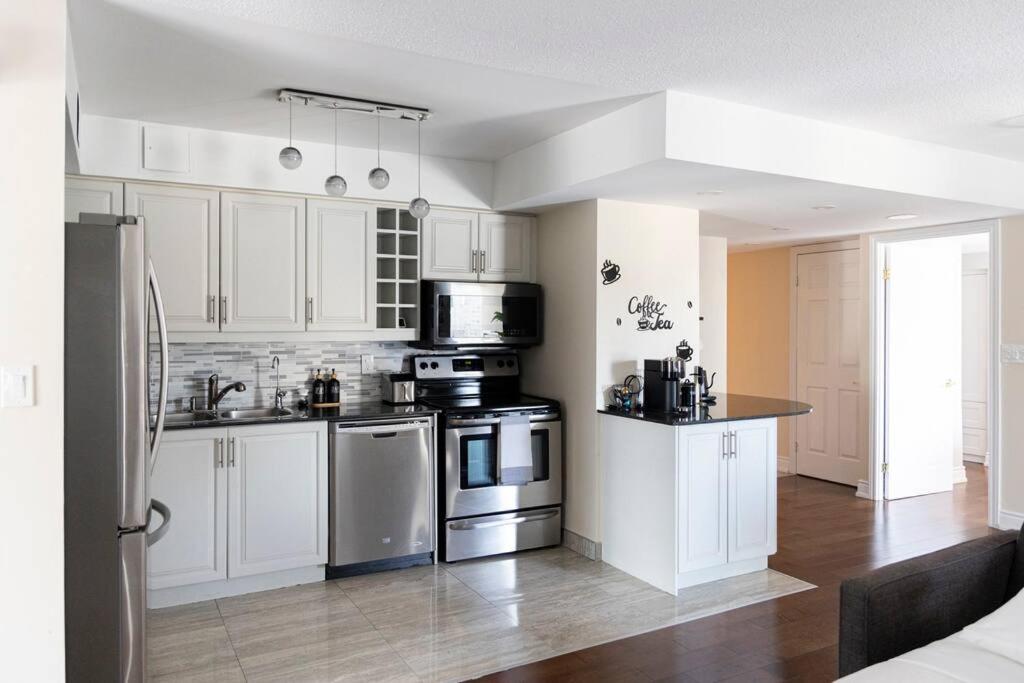 Centrally located 2 Bd 2 Bth with Parking