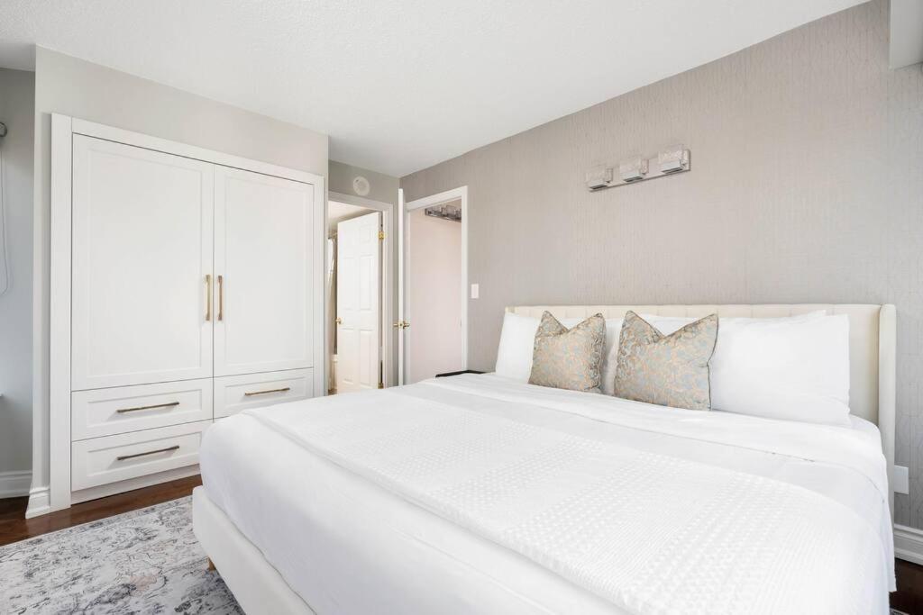 Centrally located 2 Bd 2 Bth with Parking