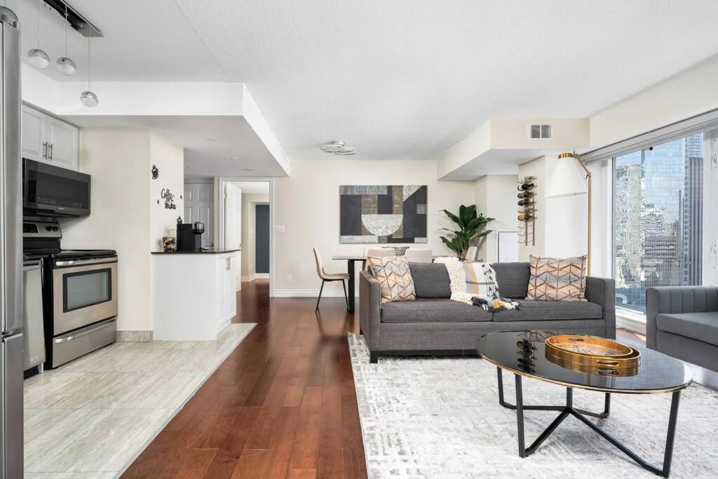 Centrally located 2 Bd 2 Bth with Parking