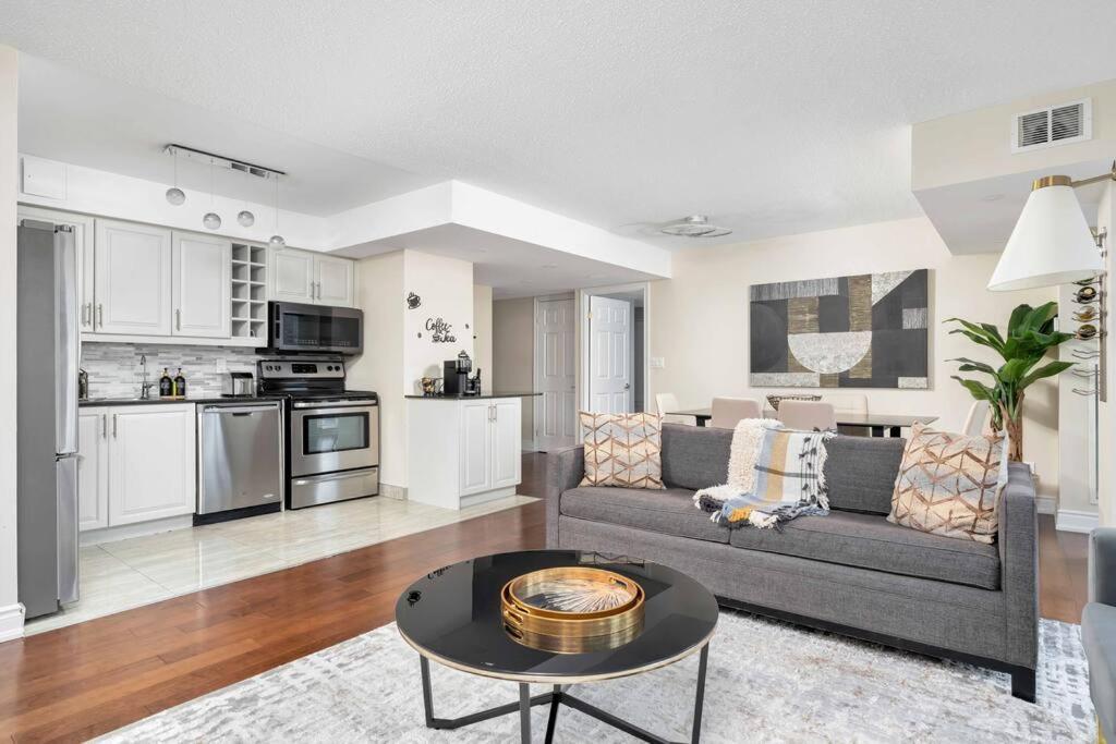 Centrally located 2 Bd 2 Bth with Parking