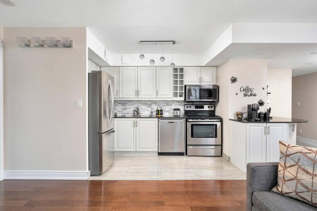 Centrally located 2 Bd 2 Bth with Parking