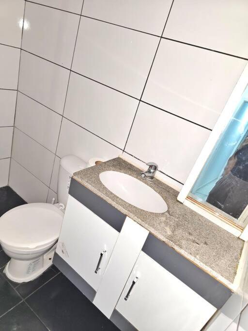 Casa com Piscina Cascata Na Praia Grande