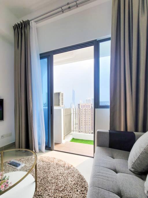 COL25A KL Tower Balcony 1Bedroom & Infinity Pool KLCC View