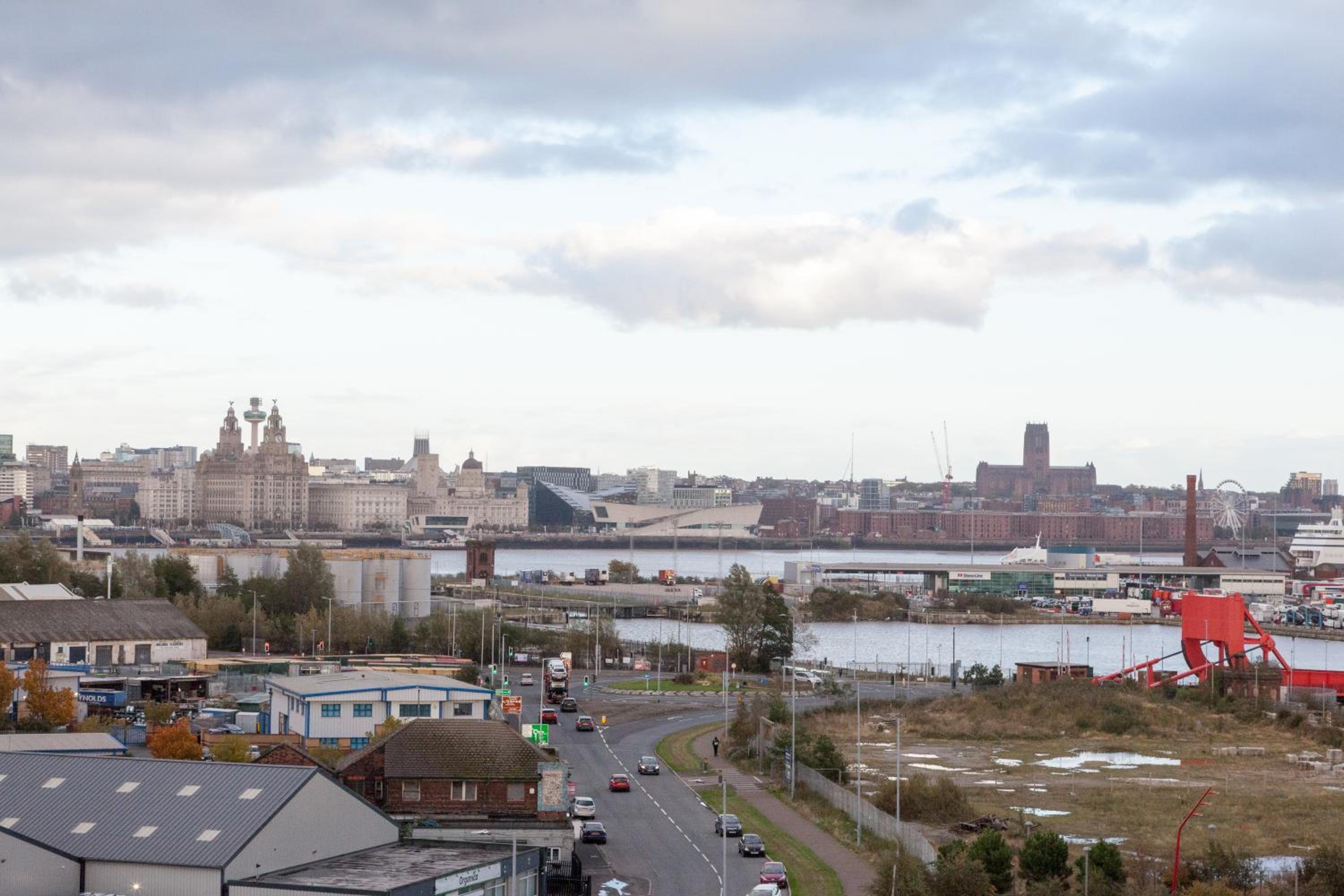 Weekly & Monthly stays in Penthouse for Contractors or Leisure Single or Superking beds available