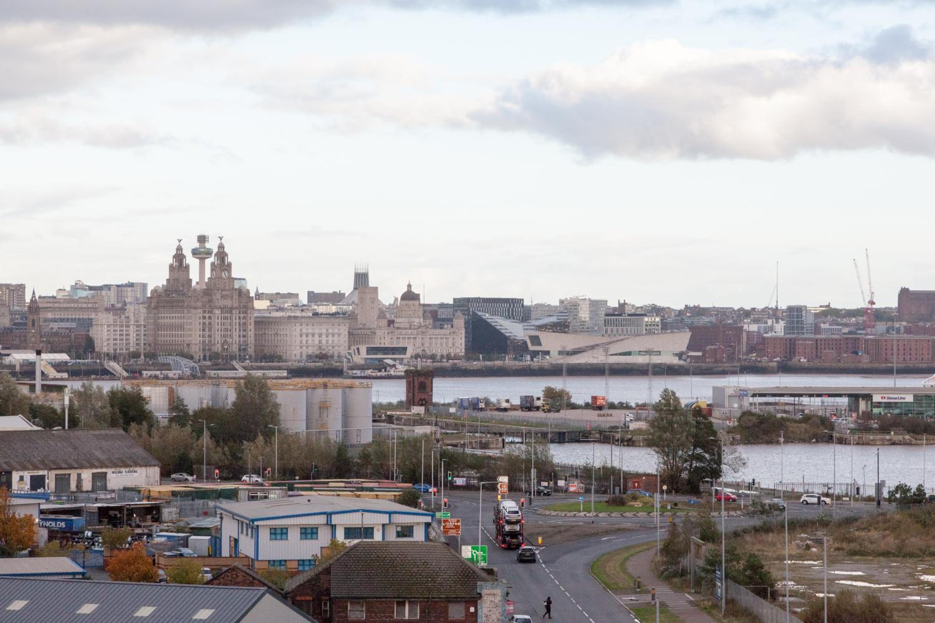 Weekly & Monthly stays in Penthouse for Contractors or Leisure Single or Superking beds available