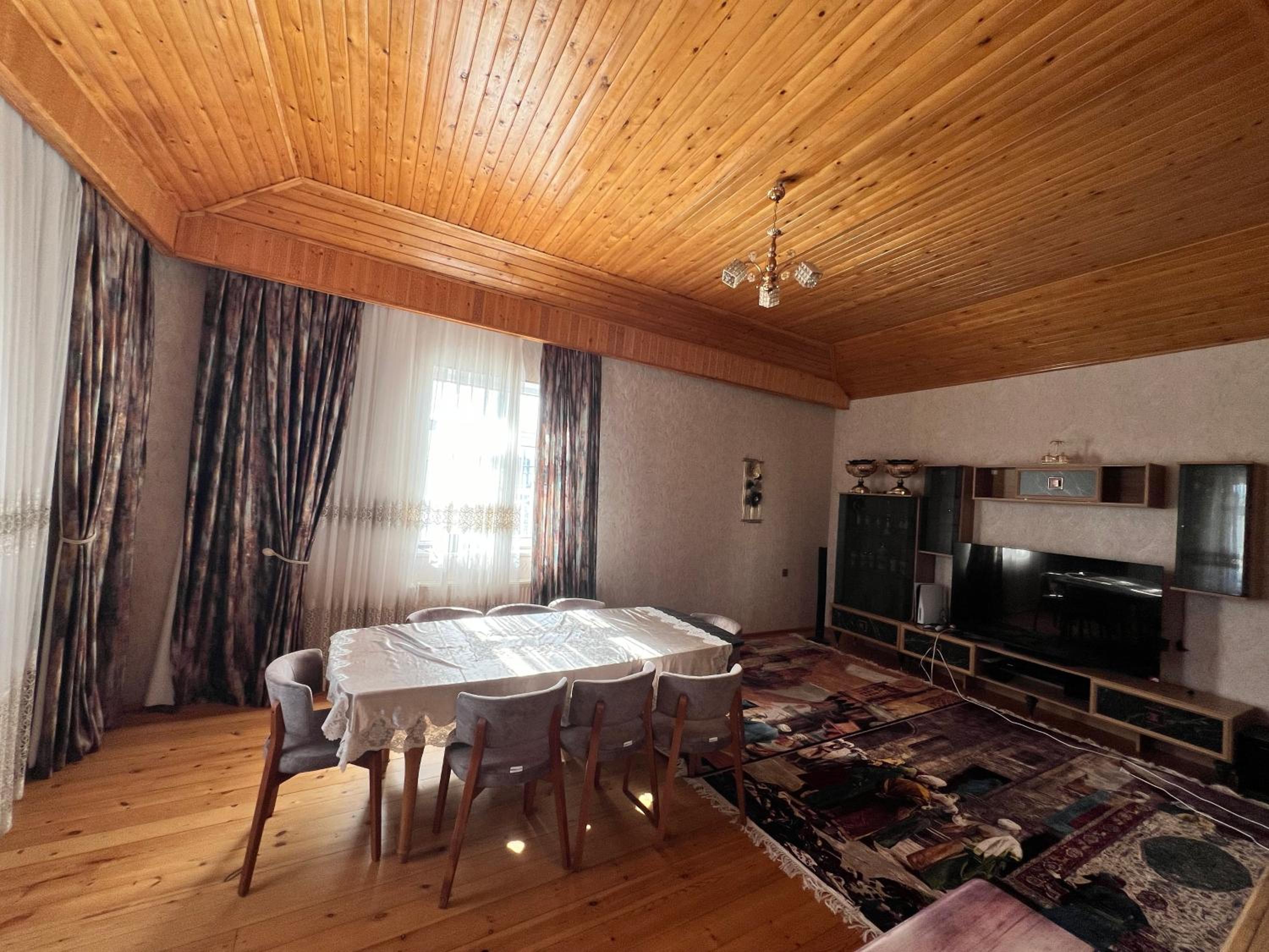 Bileceri qesebesinde həyət evi