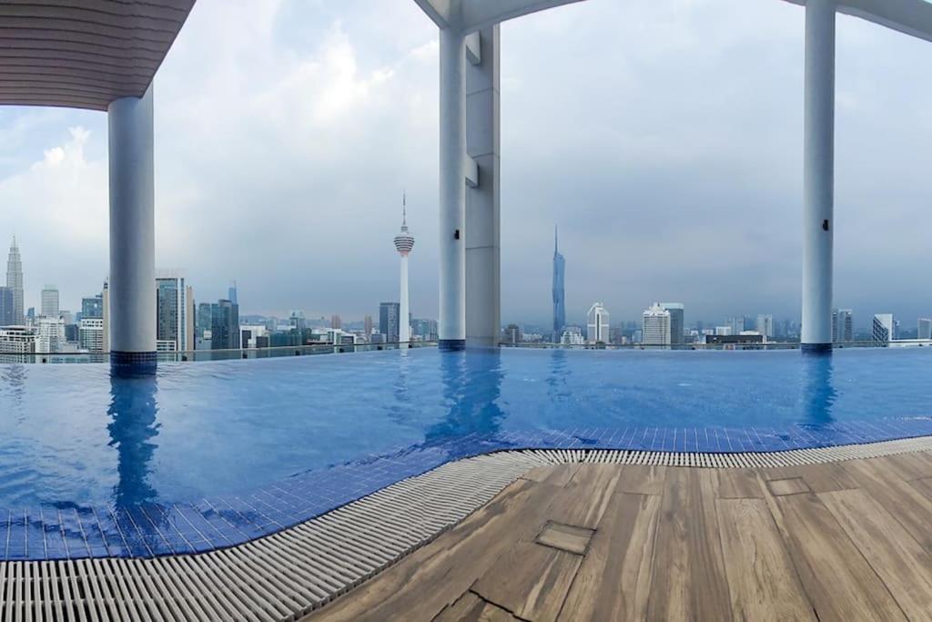 COL 25B KLCC Infinity Pool View Studio