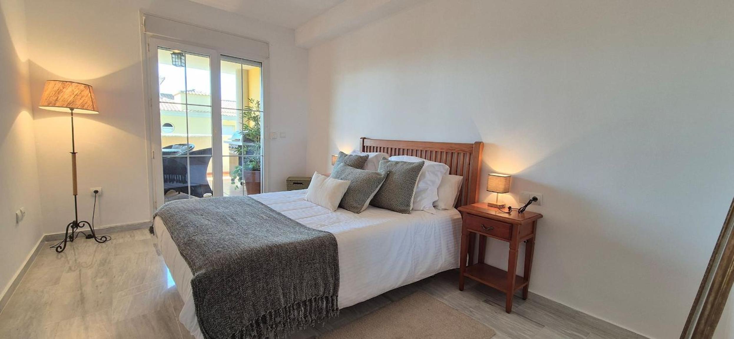 Marbella Vacations - Apartamento en zona Cabopino - Property Image 22