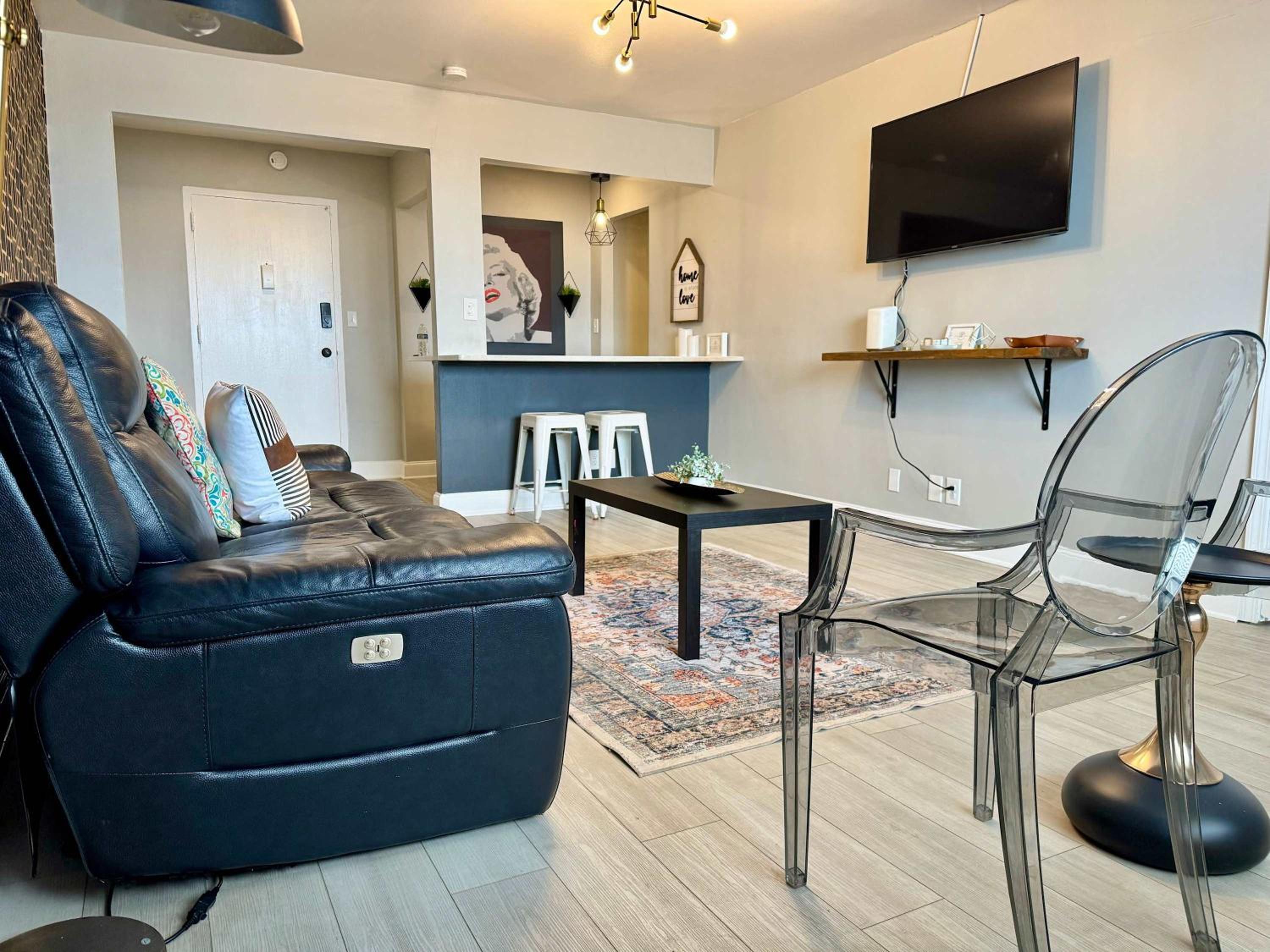 ATL Downtown 2BR King Bed Free Parking LM2007