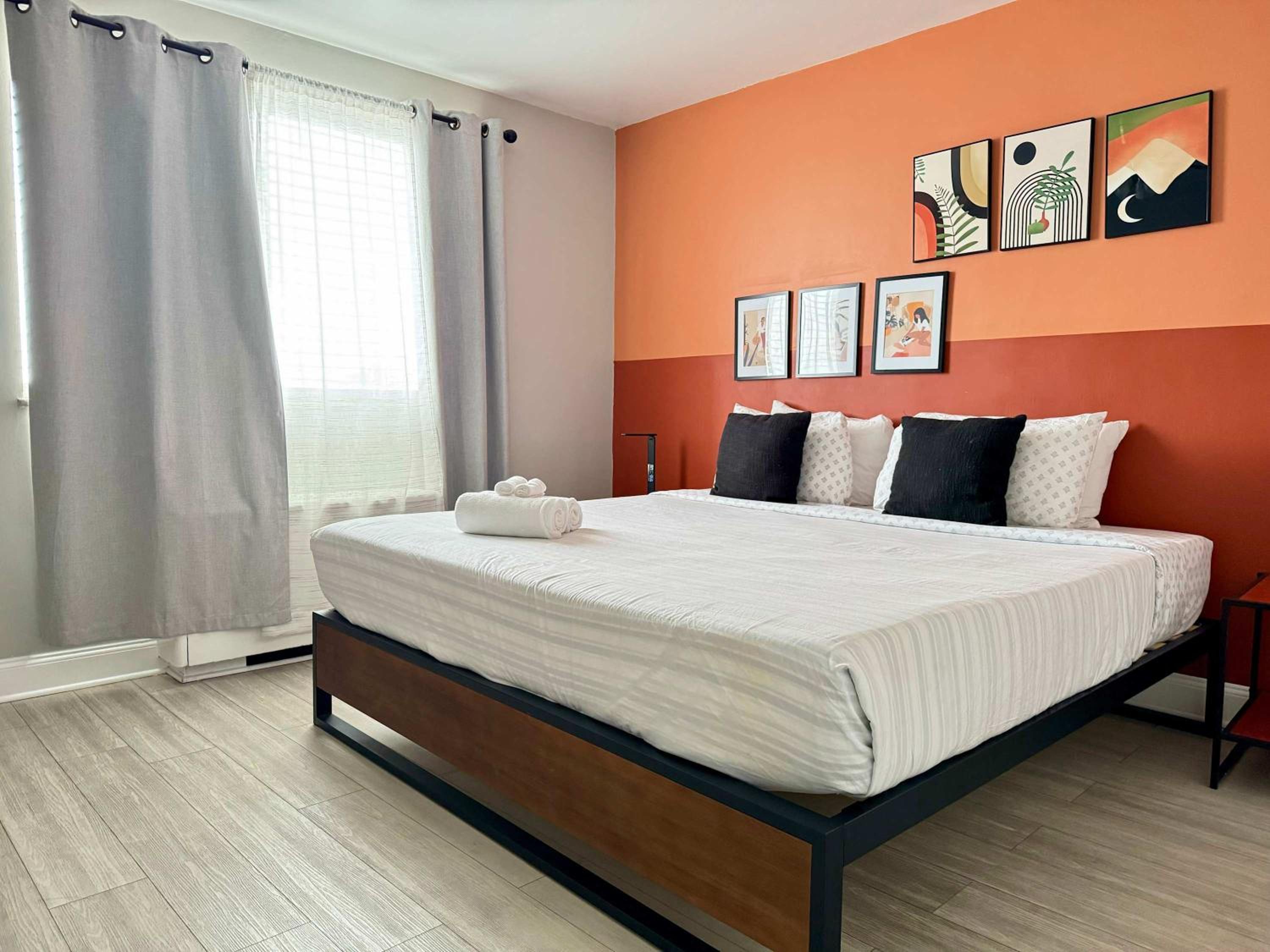 ATL Downtown 2BR King Bed Free Parking LM2007