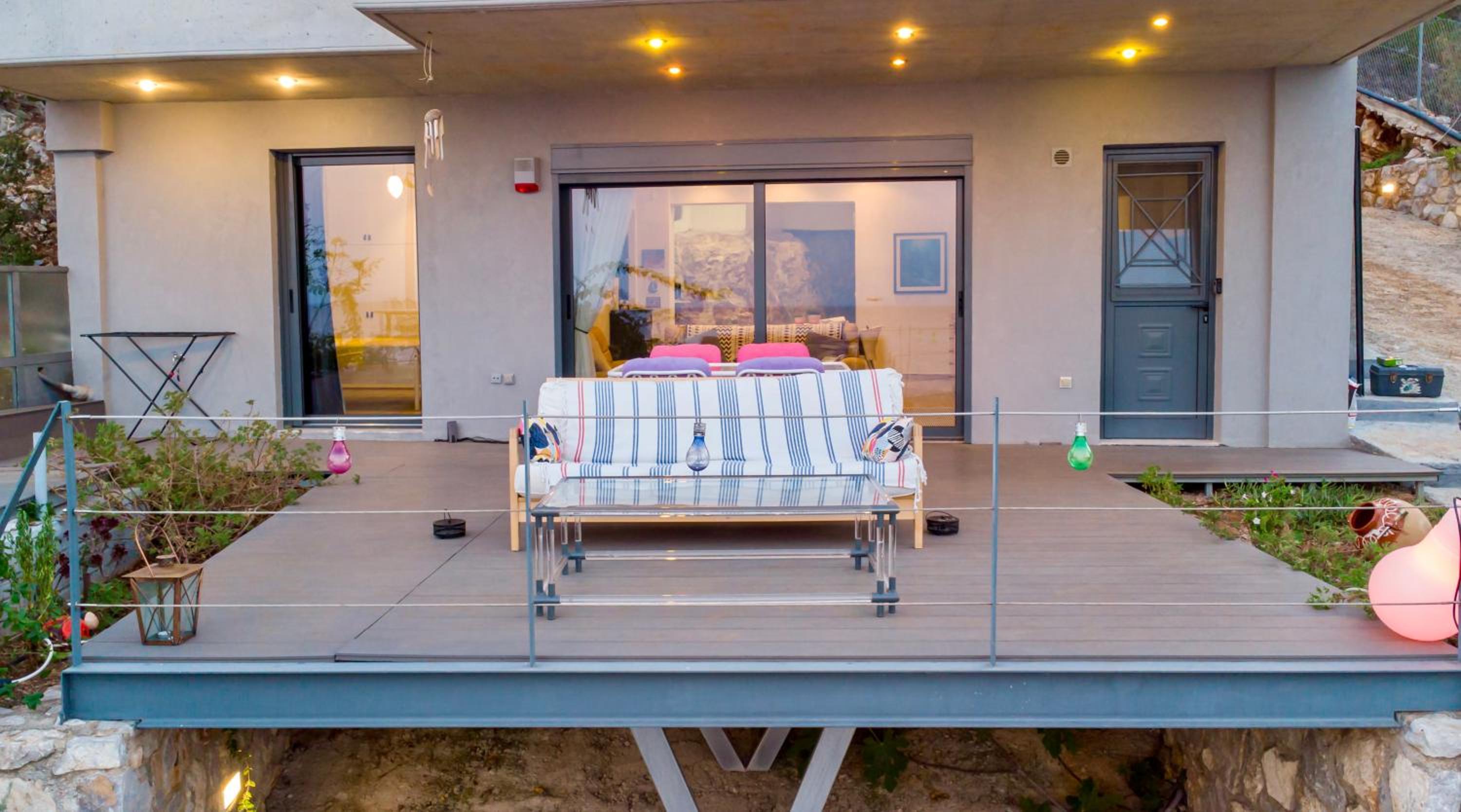 Deck House