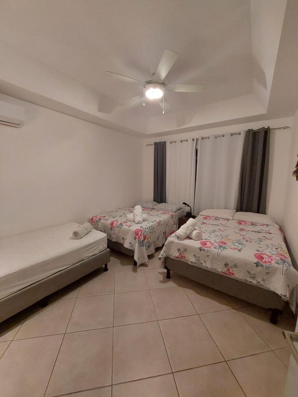 VillaLore piscina exclusiva BBQ AC max 11 personas 5min playas