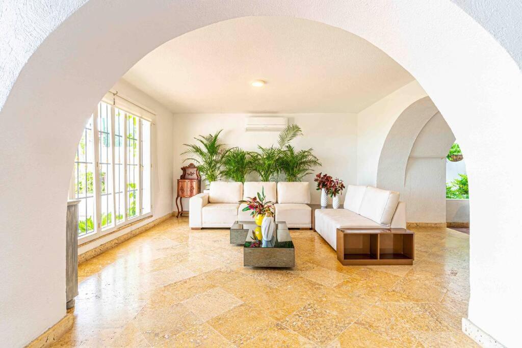 Luxury Bryon Pool