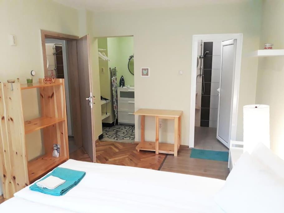 2BDR 2Bath freePARKING near NDK
