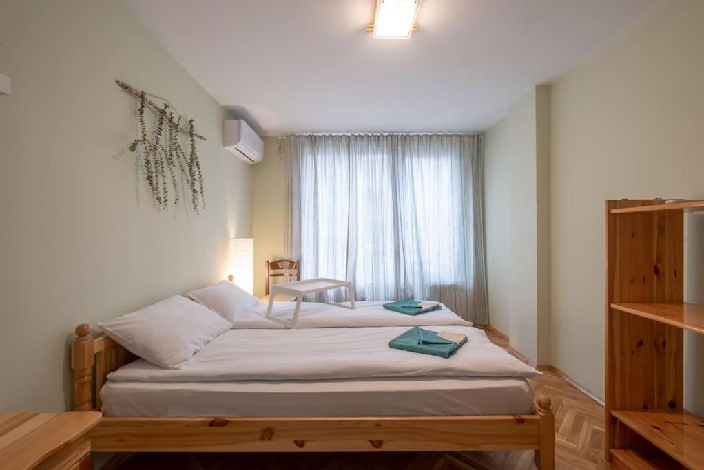 2BDR 2Bath freePARKING near NDK