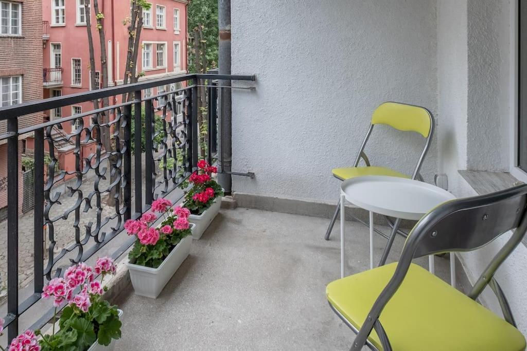 2BDR 2Bath freePARKING near NDK