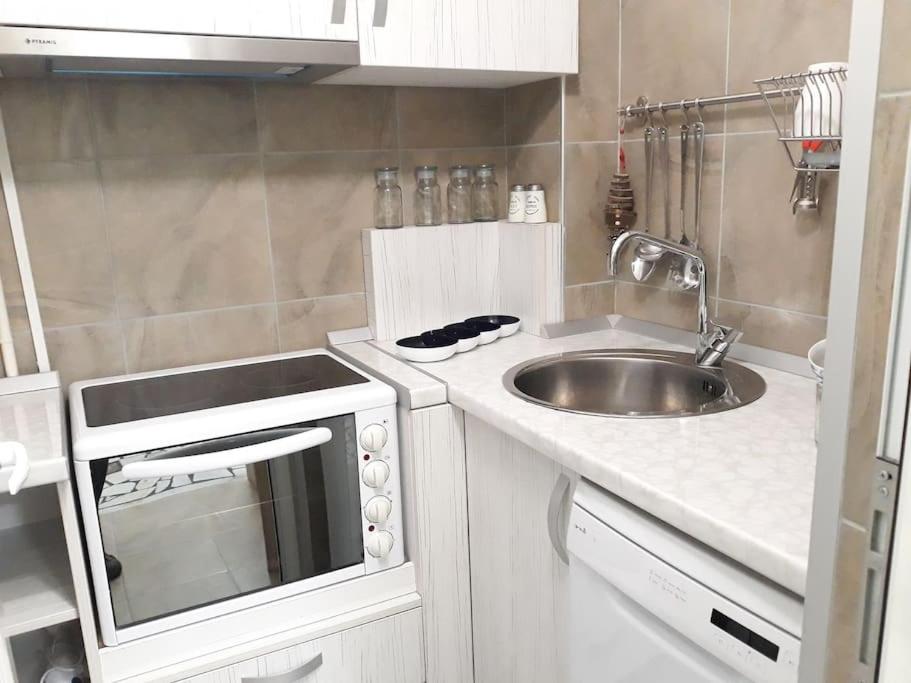 2BDR 2Bath freePARKING near NDK