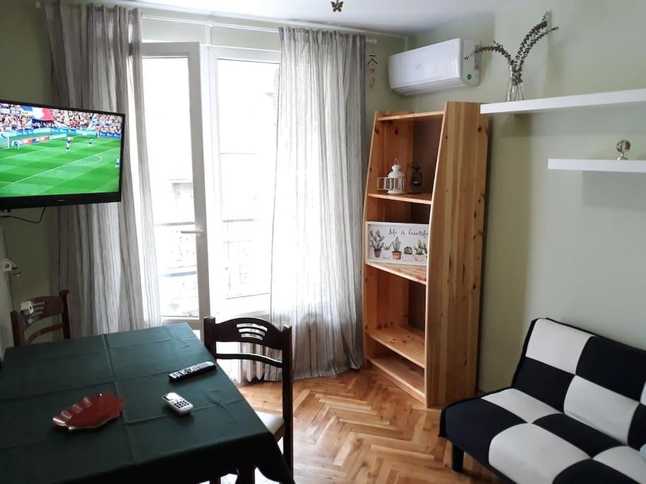 2BDR 2Bath freePARKING near NDK