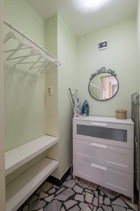 2BDR 2Bath freePARKING near NDK
