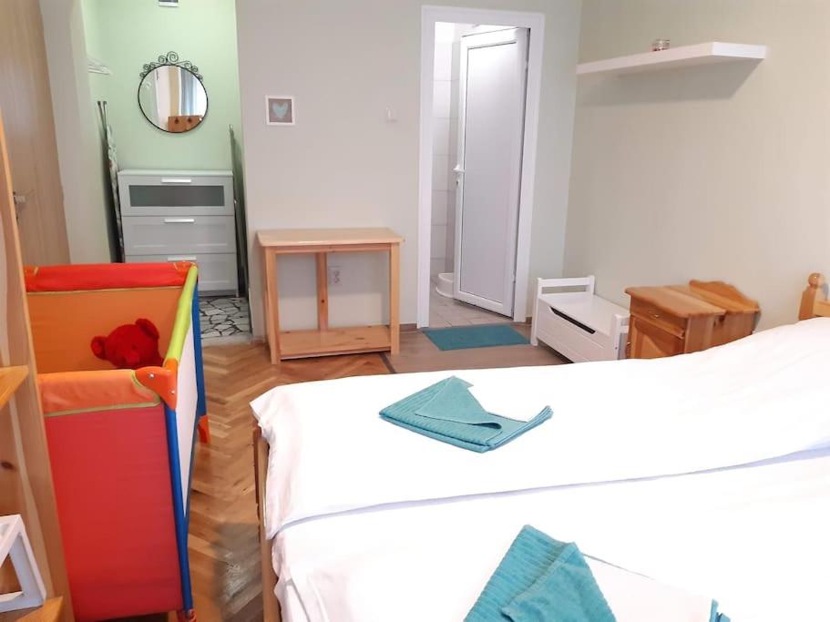 2BDR 2Bath freePARKING near NDK