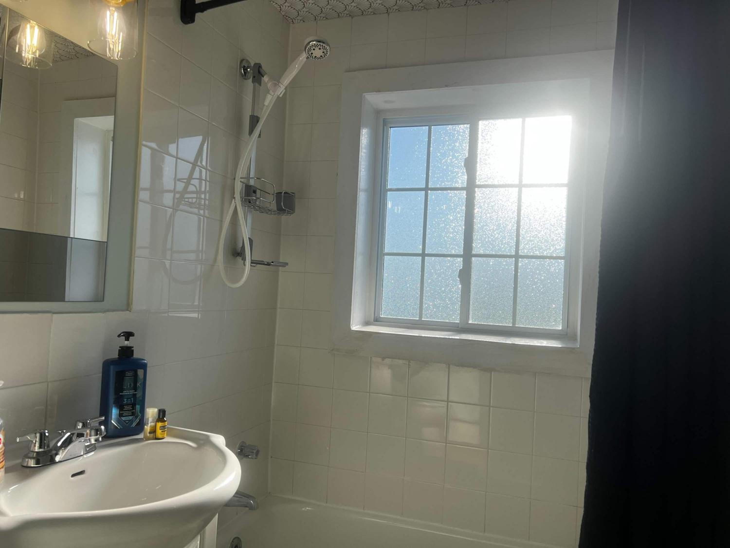 Green Grove Heritage-Style Retreat with Nature-Inspired Decor, Unit #1