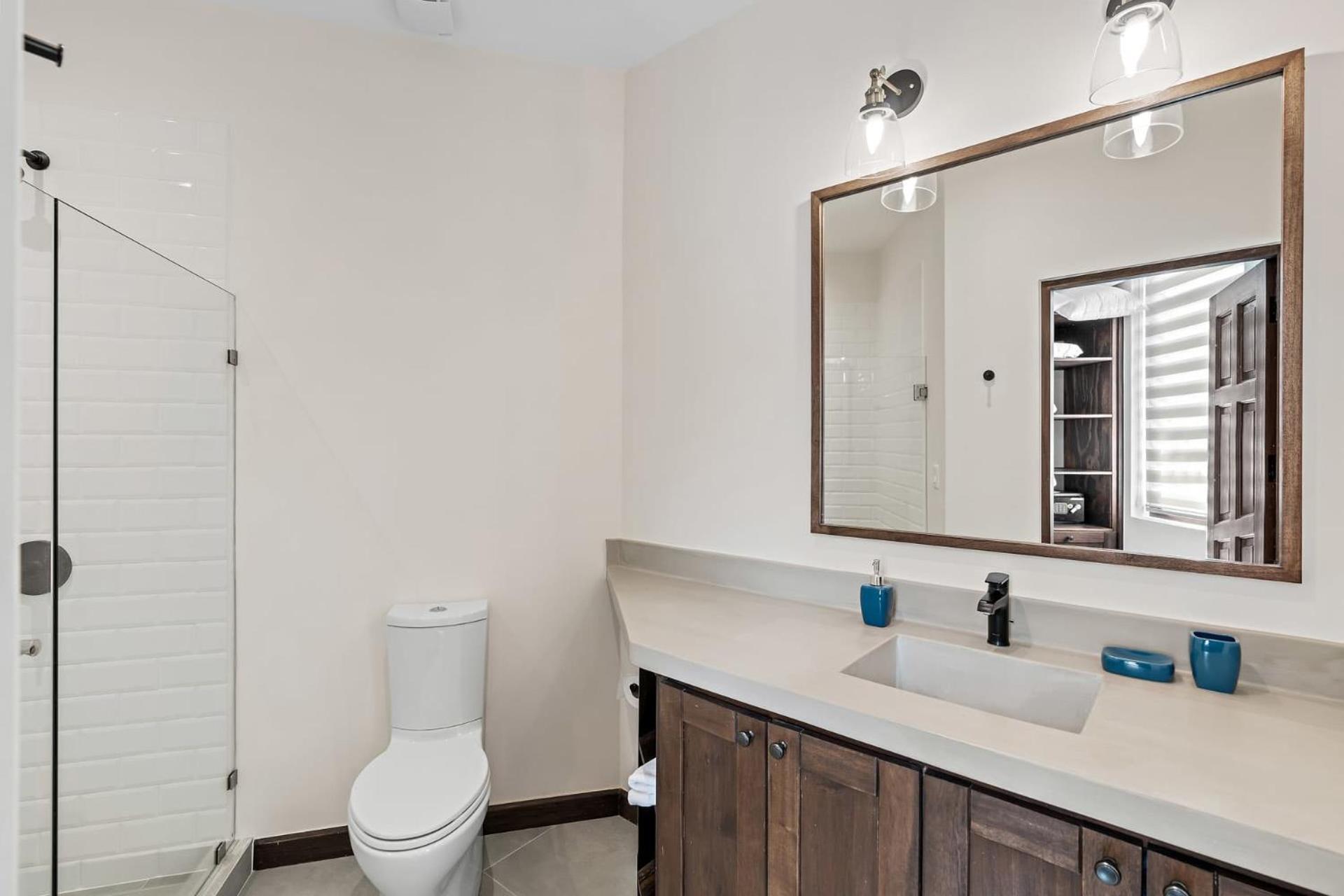Stylish Condo in the Heart of Las Catalinas with Vibrant Design & Exclusive Beach Club Access
