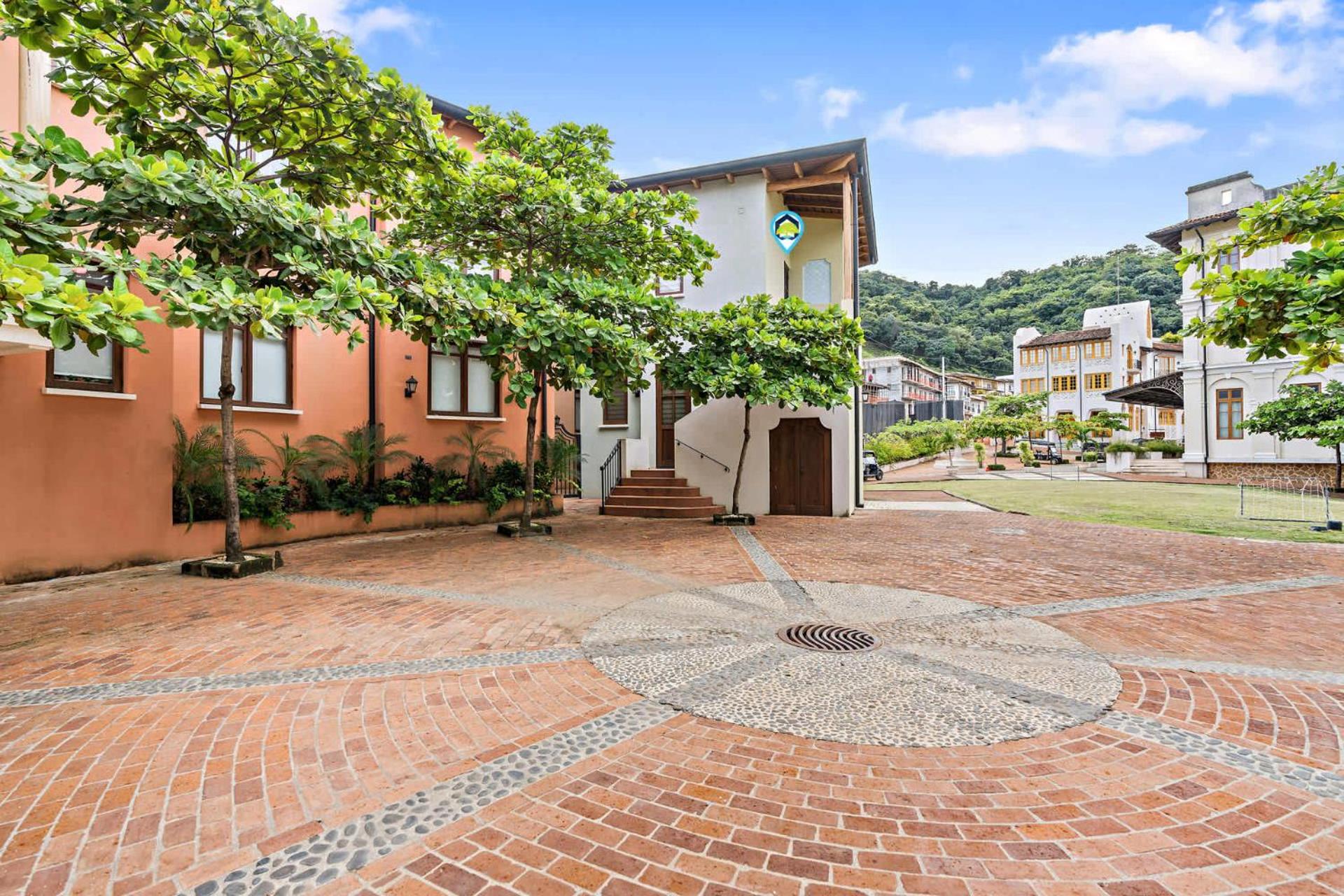 Stylish Condo in the Heart of Las Catalinas with Vibrant Design & Exclusive Beach Club Access
