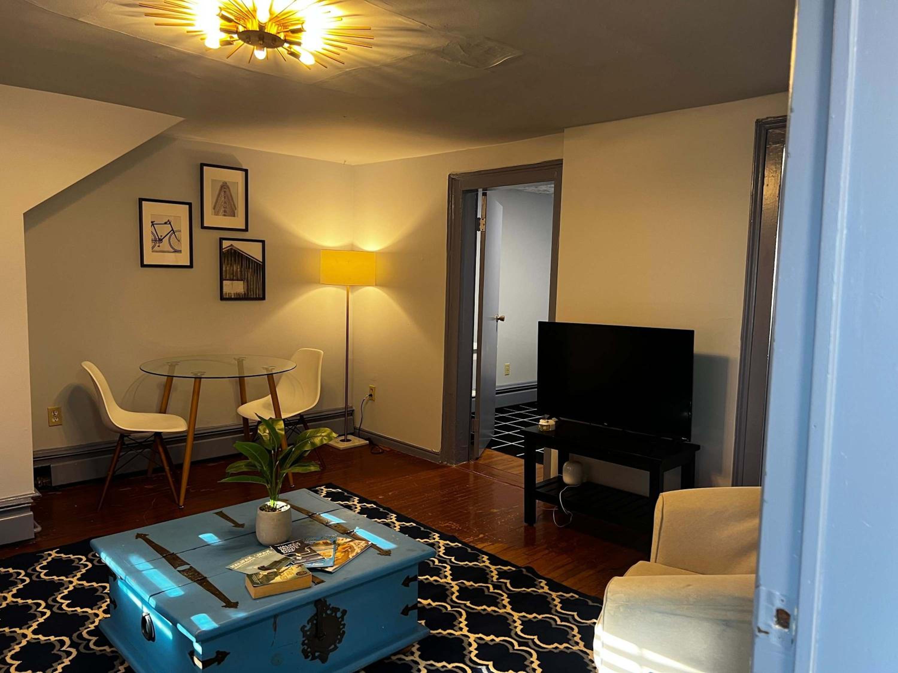 Blue Horizon Top-Floor Retreat with Nautical Vibes, Unit #2