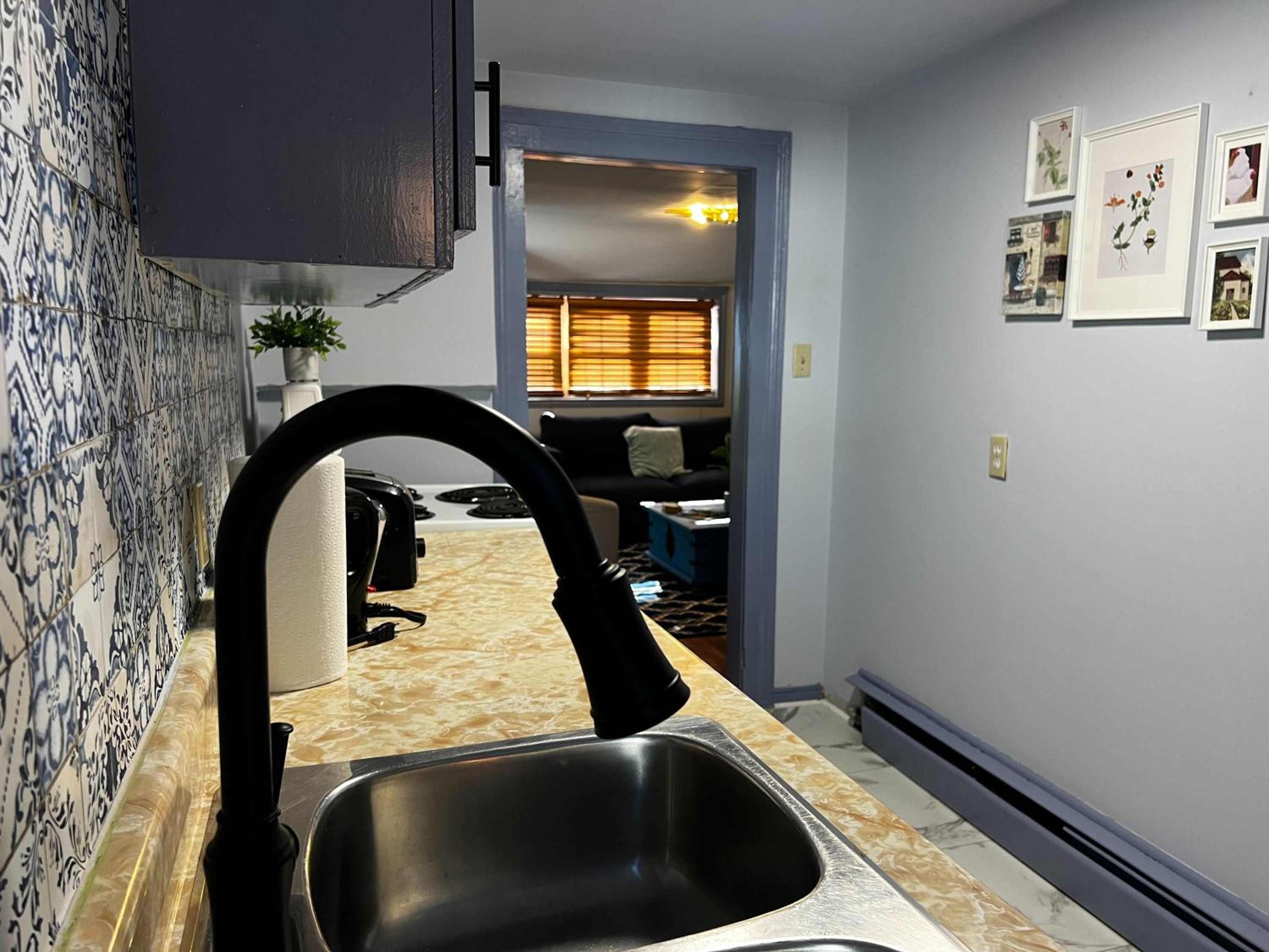 Blue Horizon Top-Floor Retreat with Nautical Vibes, Unit #2
