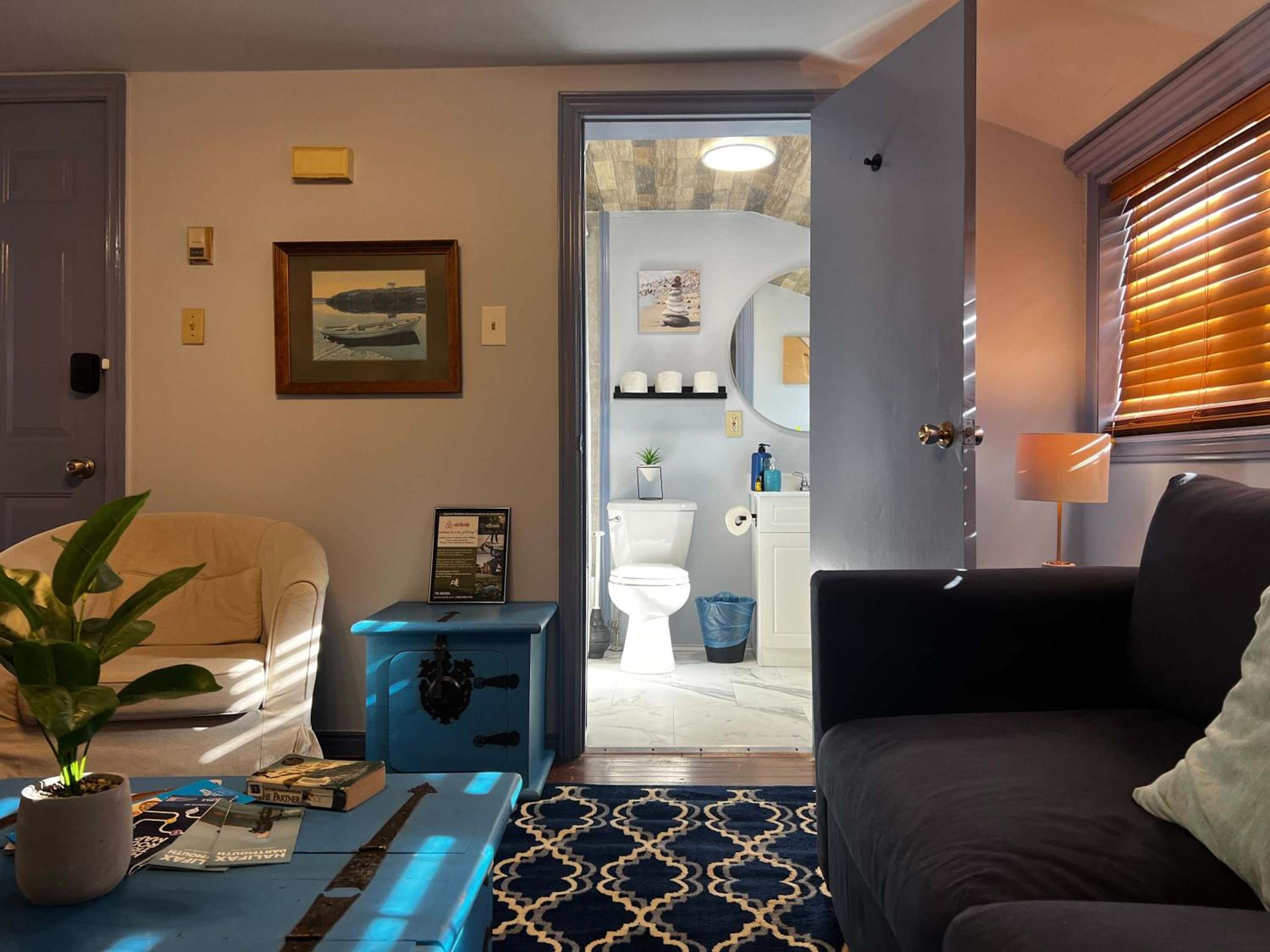 Blue Horizon Top-Floor Retreat with Nautical Vibes, Unit #2