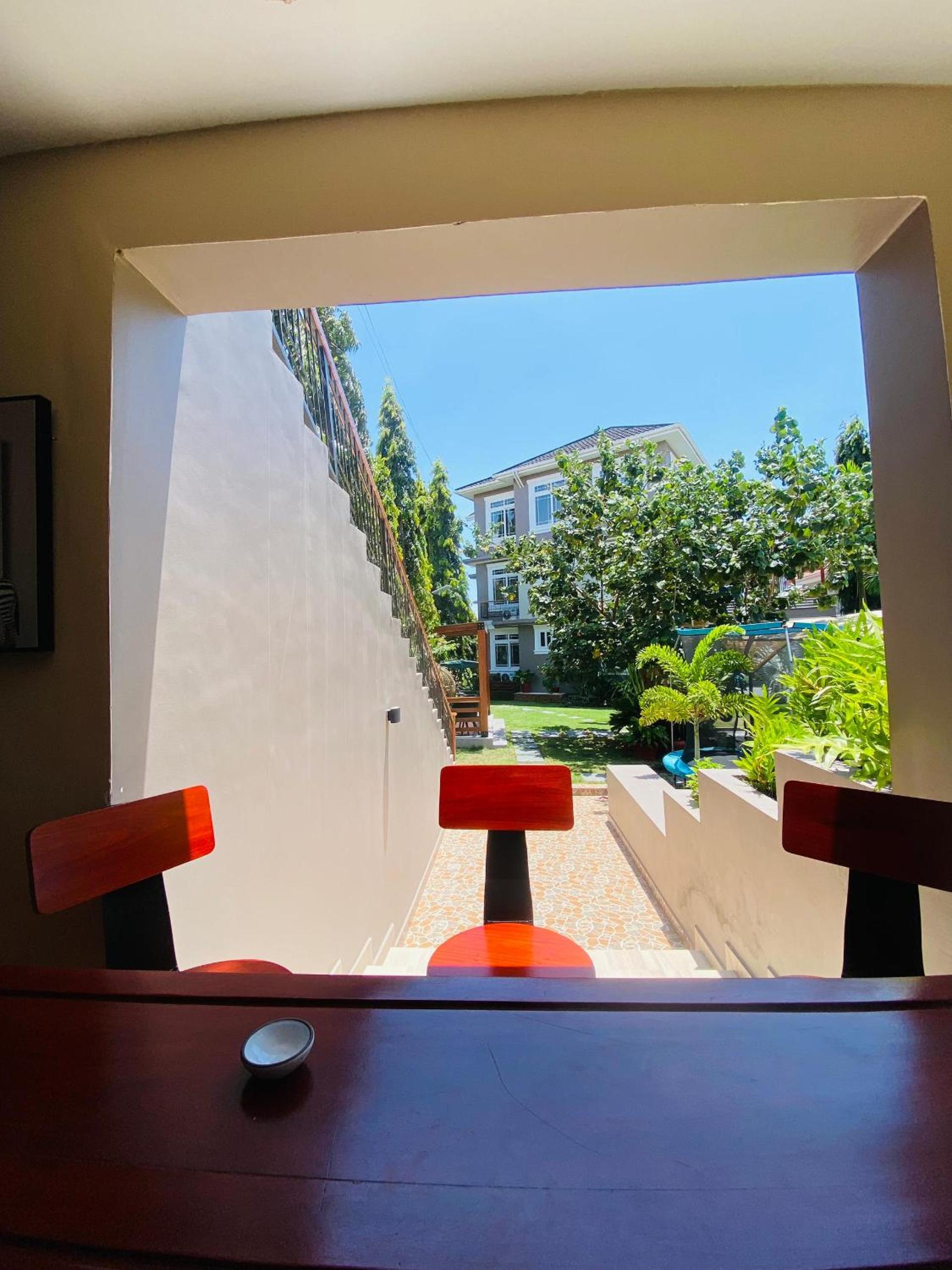 Jacomo Residences