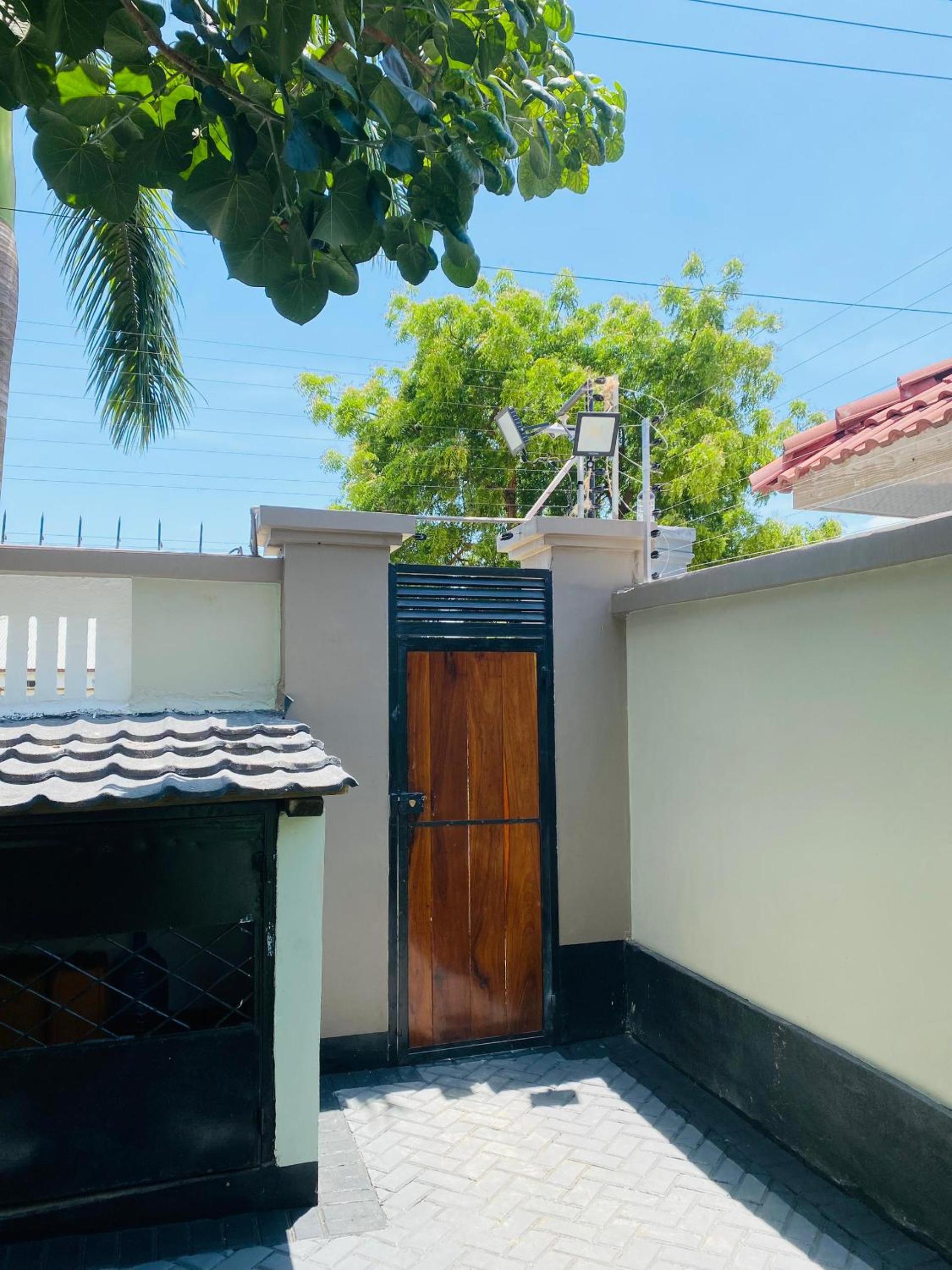 Jacomo Residences