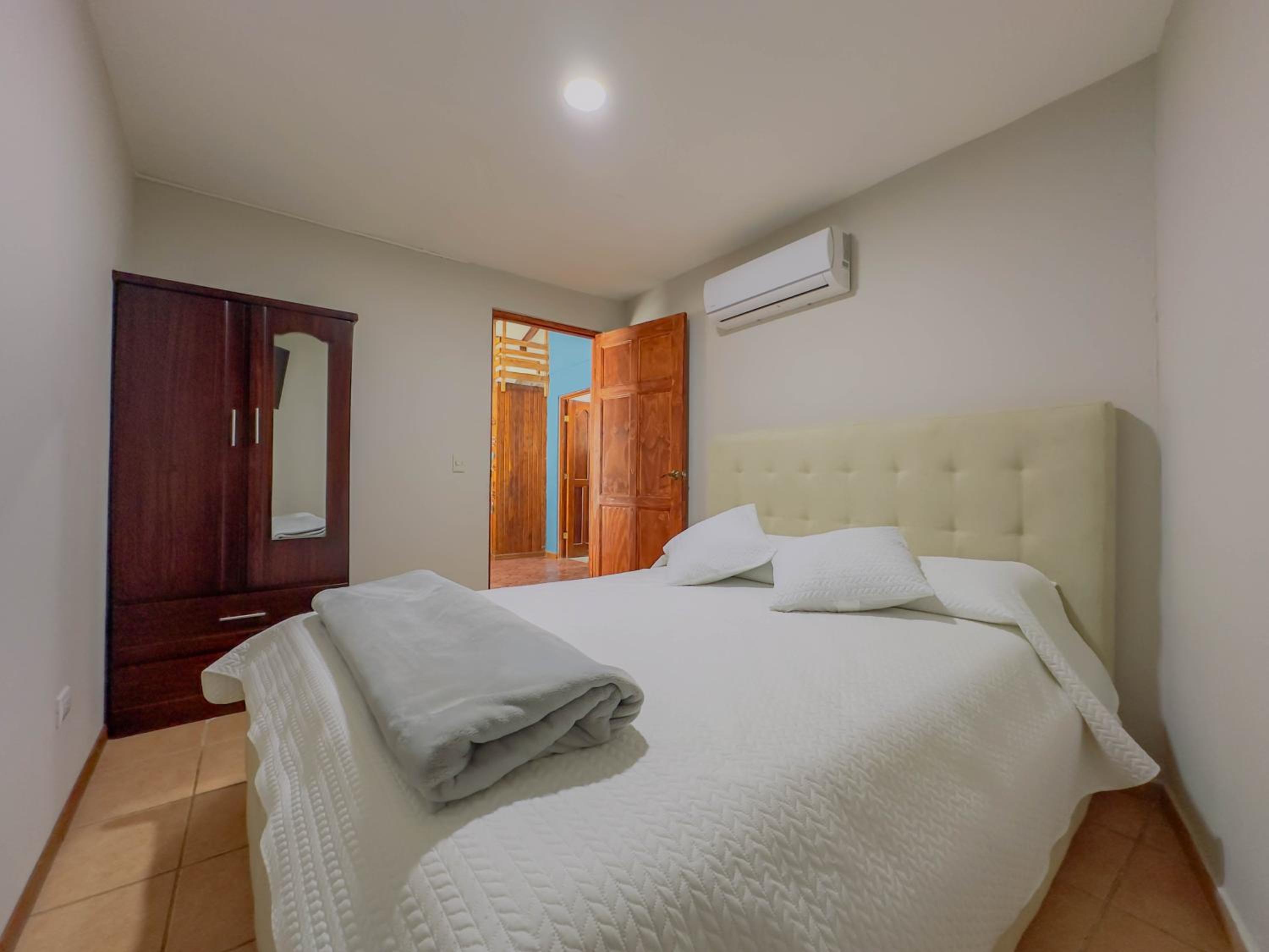 Happy House 4 Bed 3 Bath Private Pool