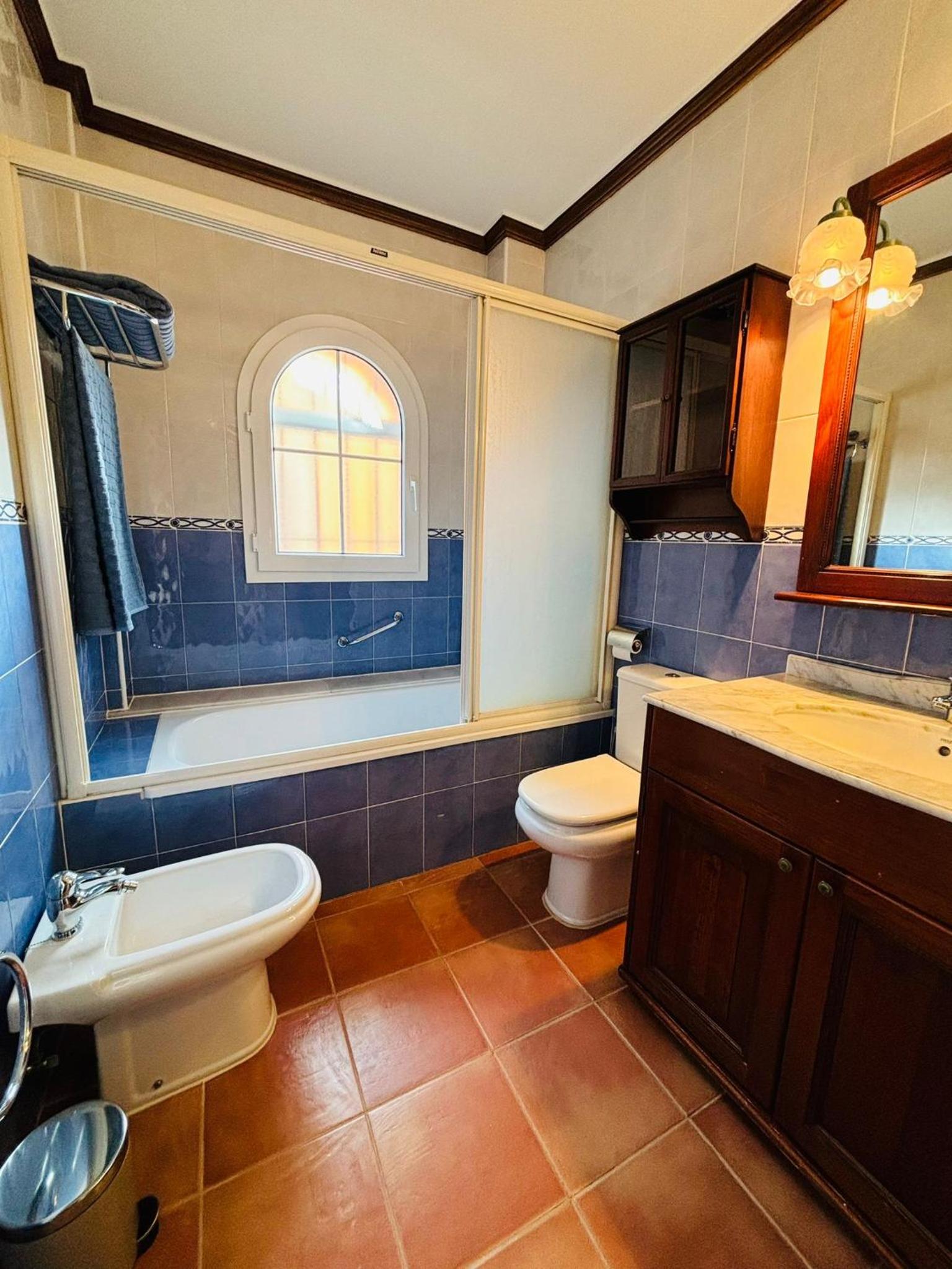 Chalet con piscina privada en primera línea de playa