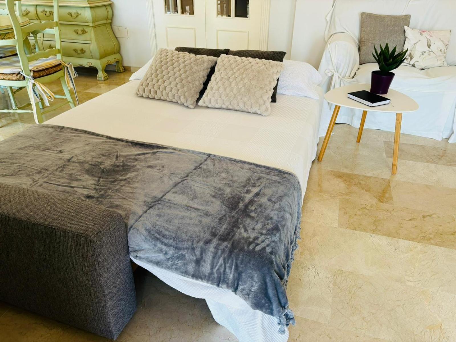 Chalet con piscina privada en primera línea de playa