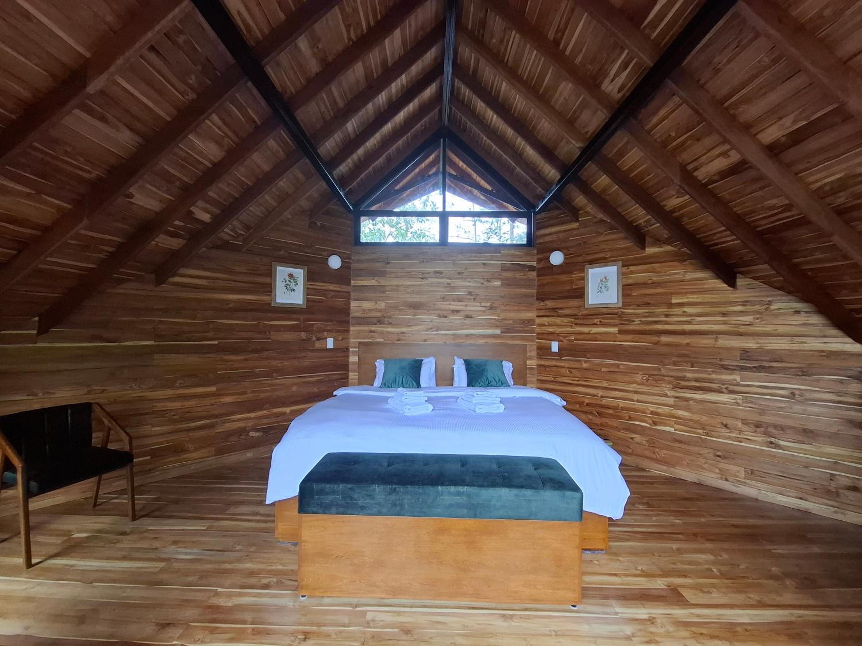Mogambo Ecolodge
