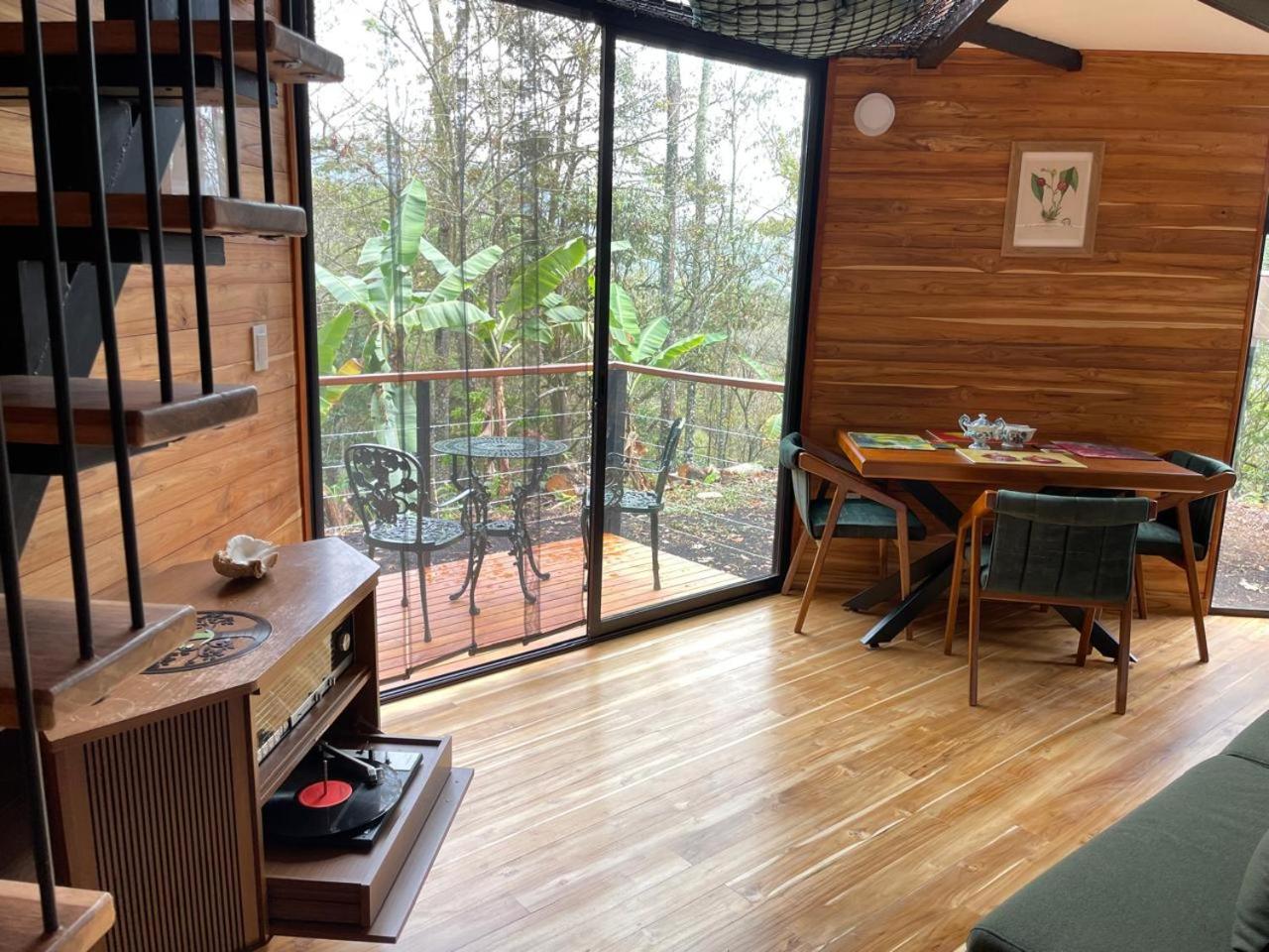 Mogambo Ecolodge