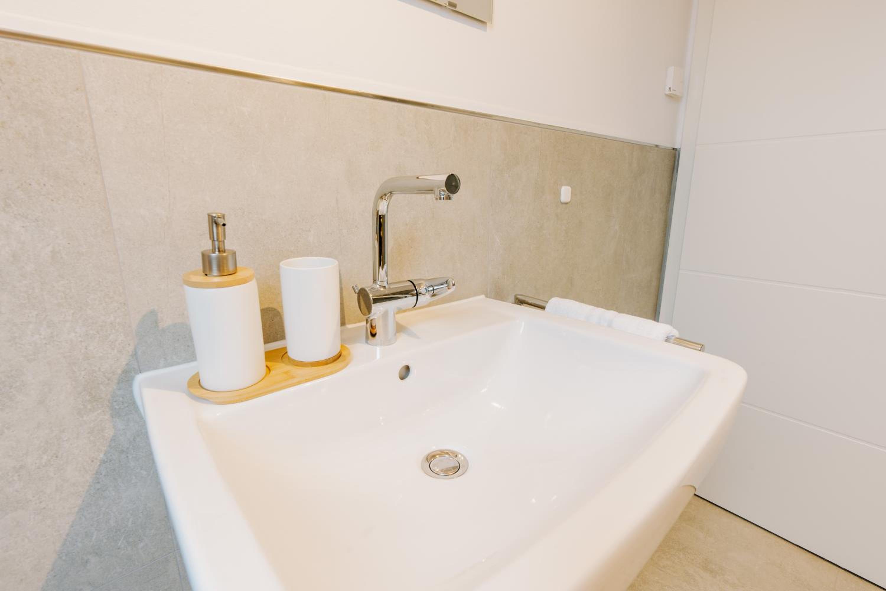 Küsten Suite Grachten Suite 1 direkte Wasserlage, Terrasse, 76qm, Neubaugebiet