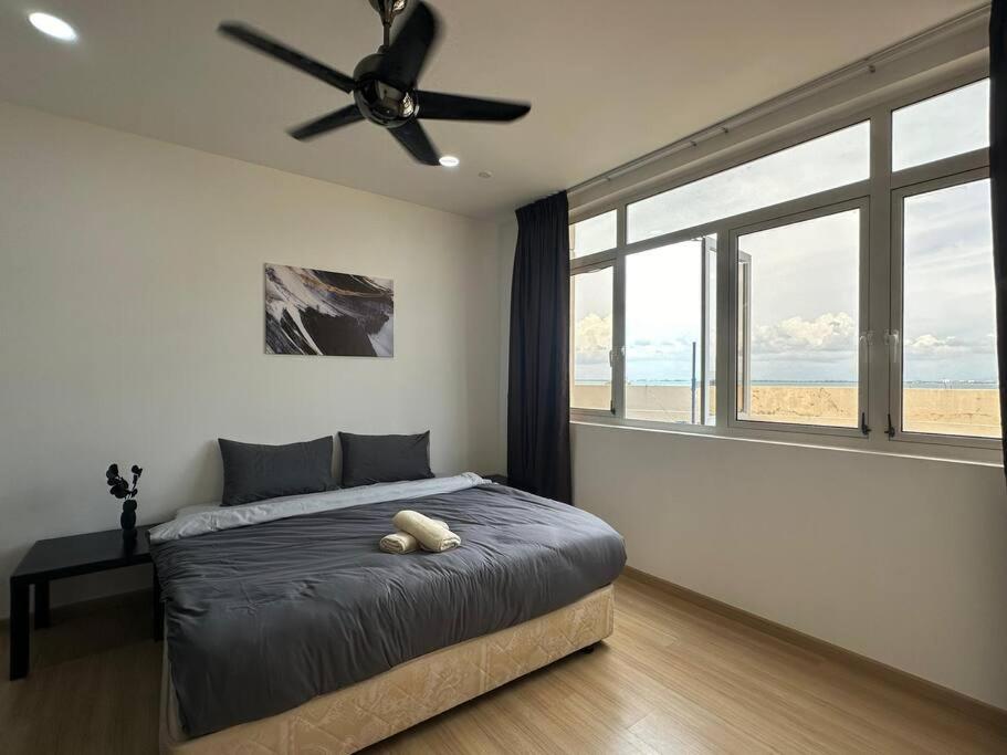 Netflix Studio Seaview 118Island Plaza photo 5