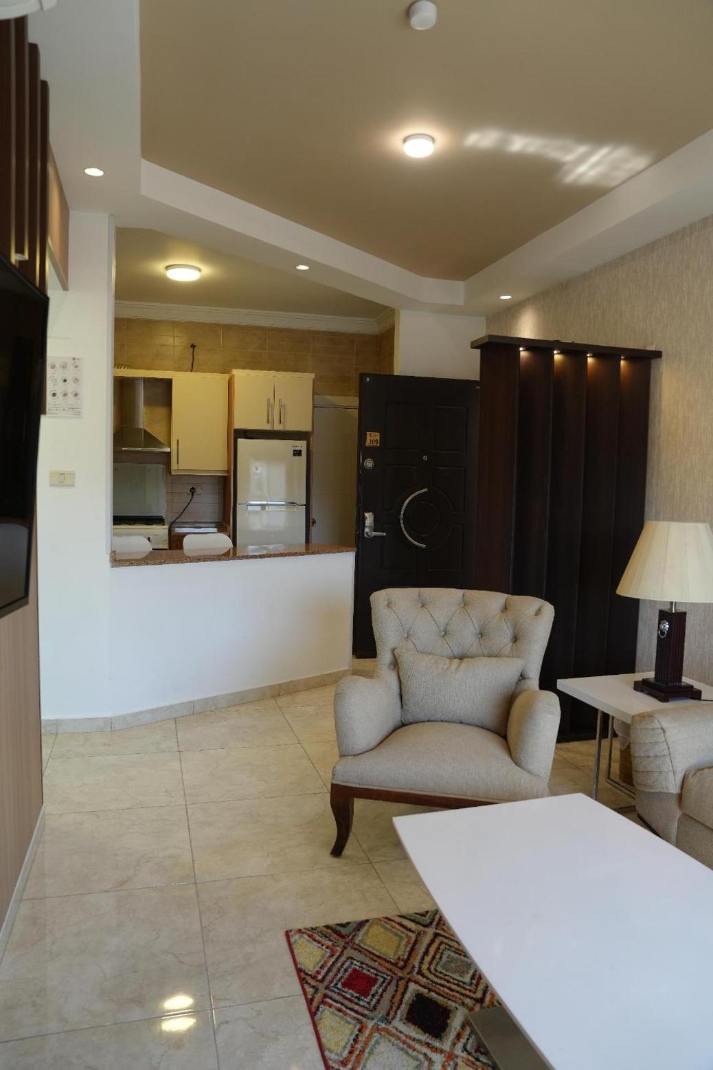 Janty Apartments