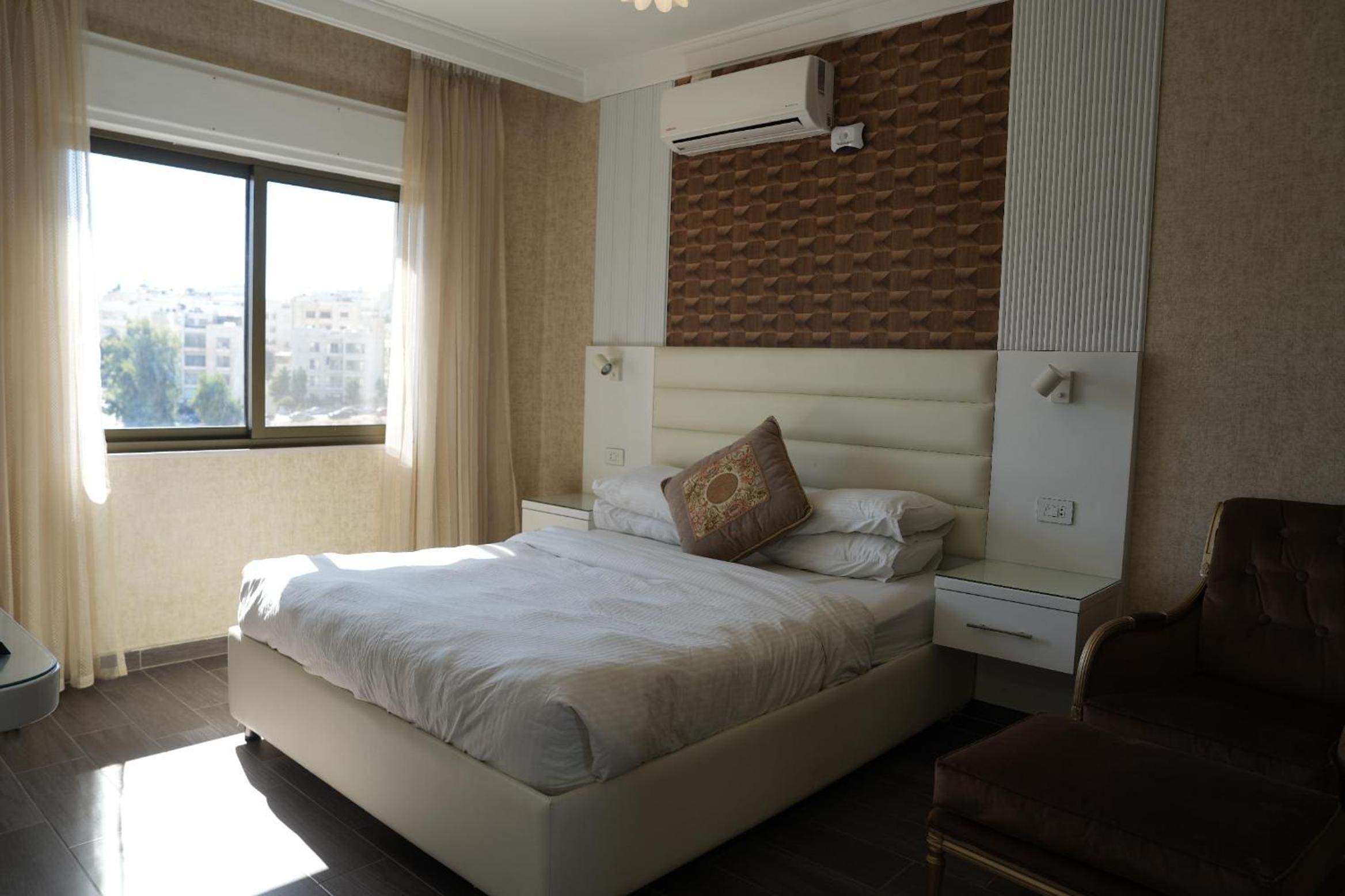 Janty Apartments