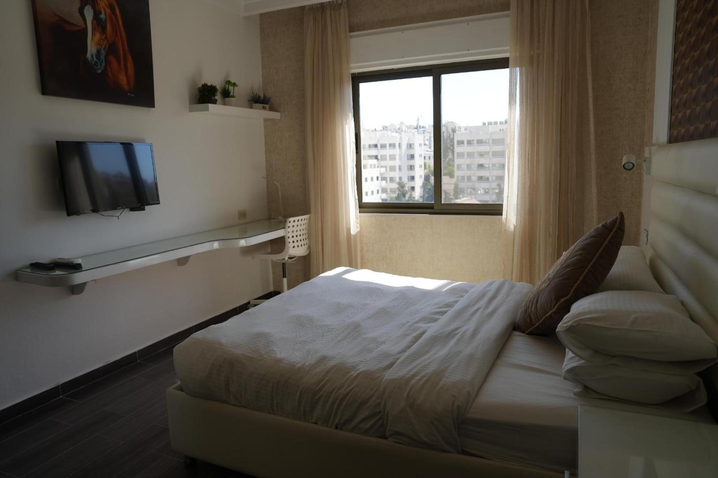 Janty Apartments