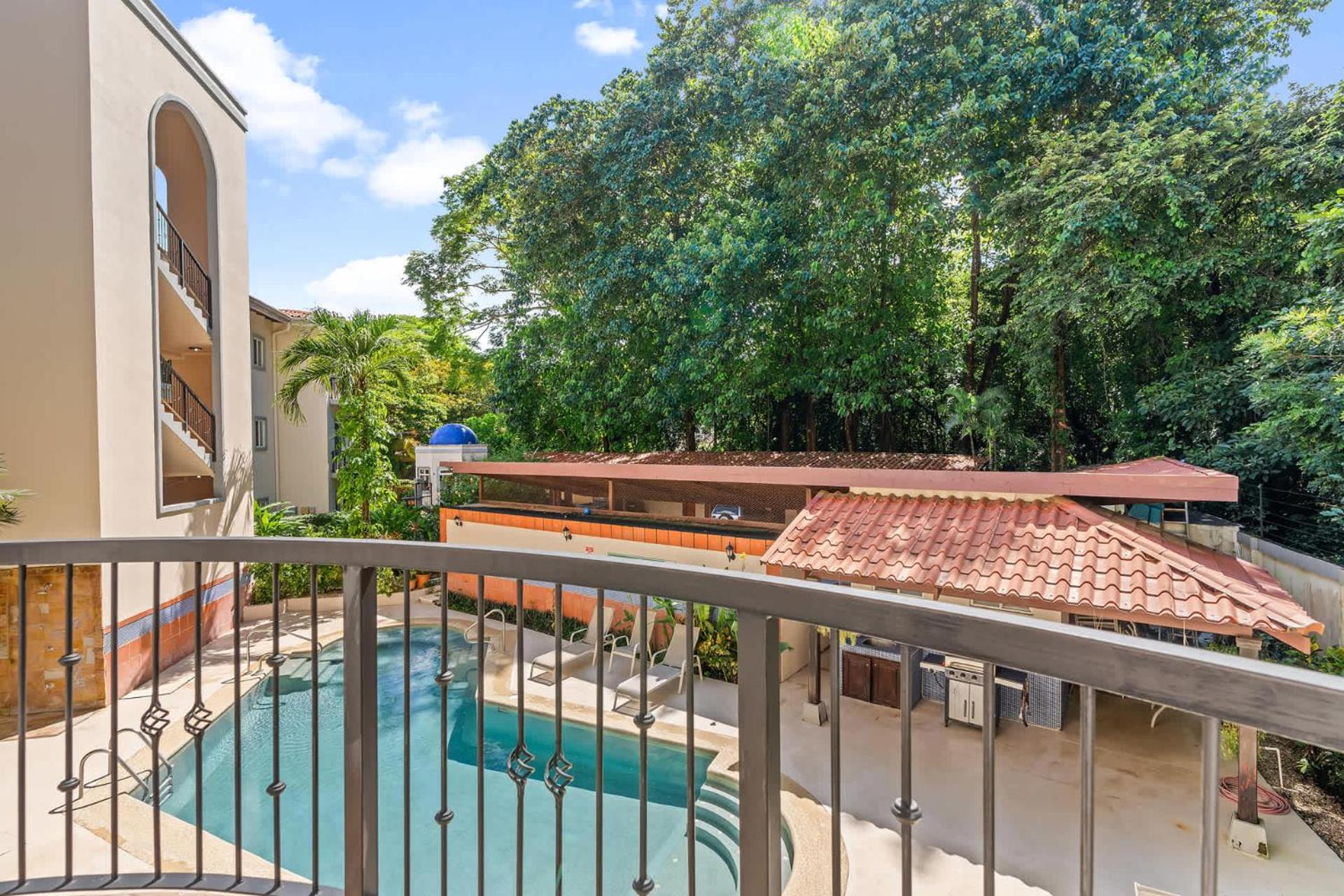 3-BD Beauty with Pool Near Beach