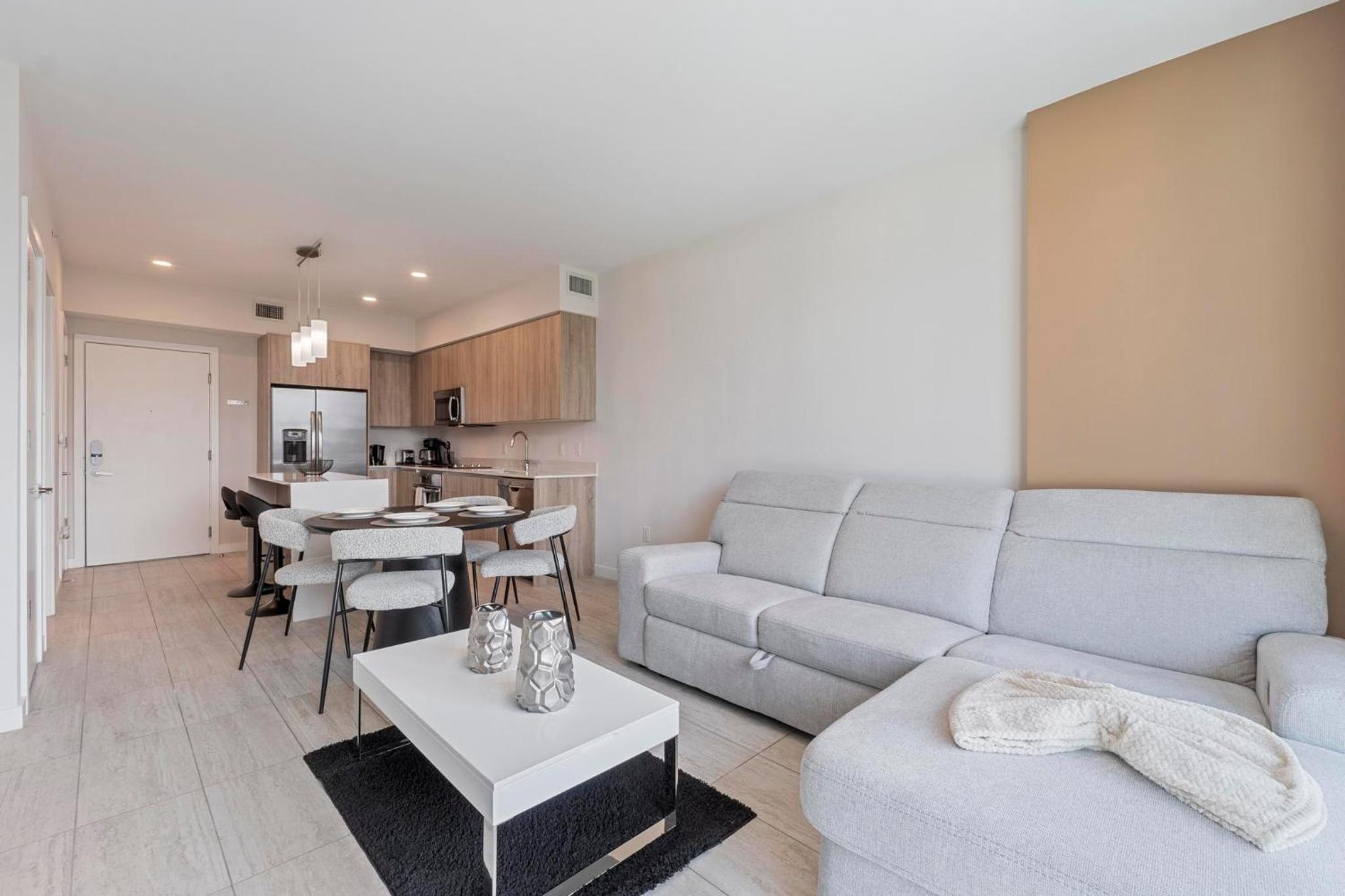 LUXURY NEW CONDO AT MIAMI DESIGN DISTRICT