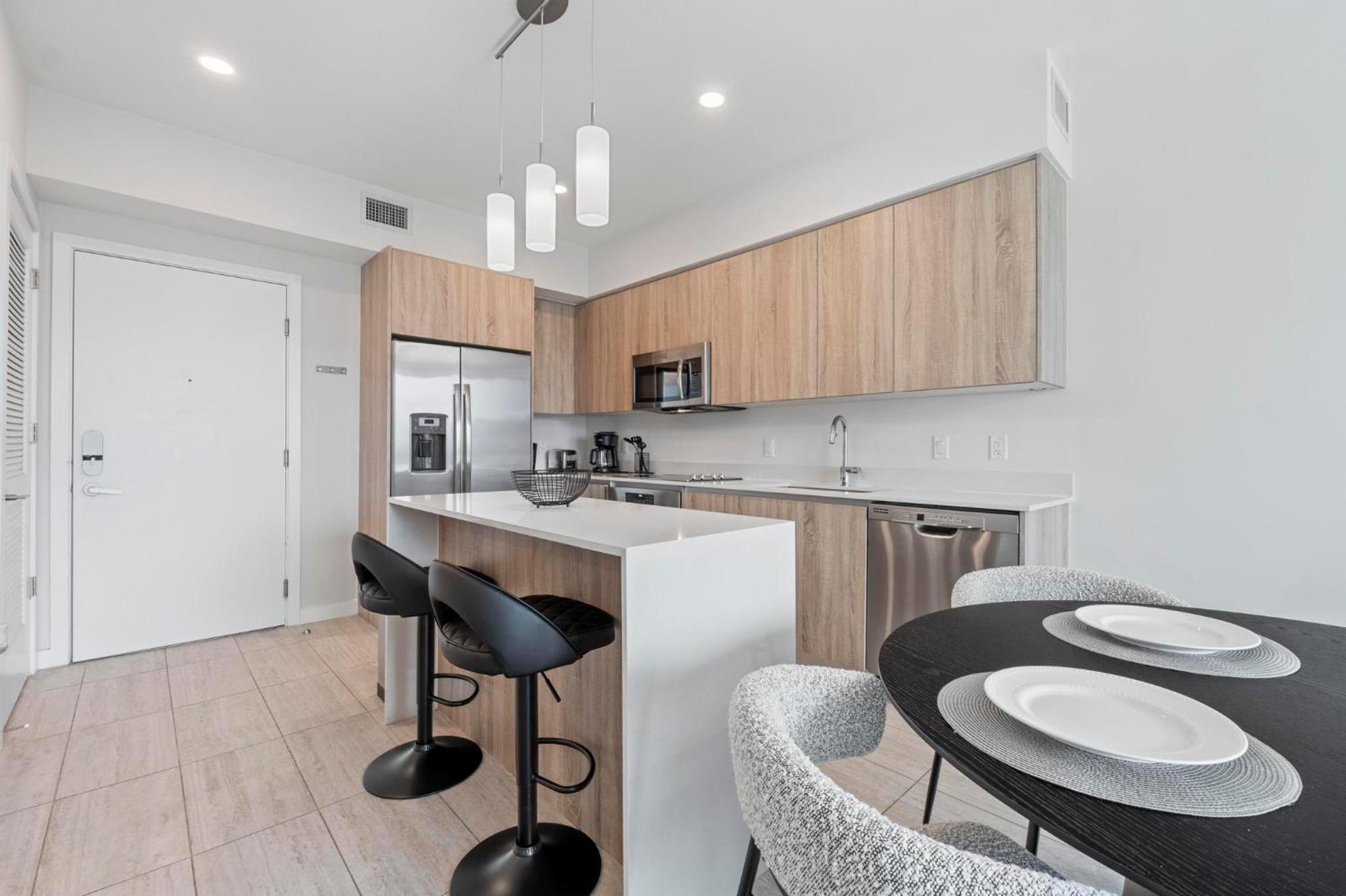 LUXURY NEW CONDO AT MIAMI DESIGN DISTRICT