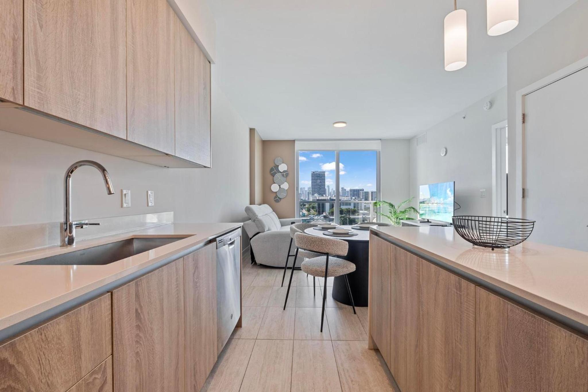 LUXURY NEW CONDO AT MIAMI DESIGN DISTRICT