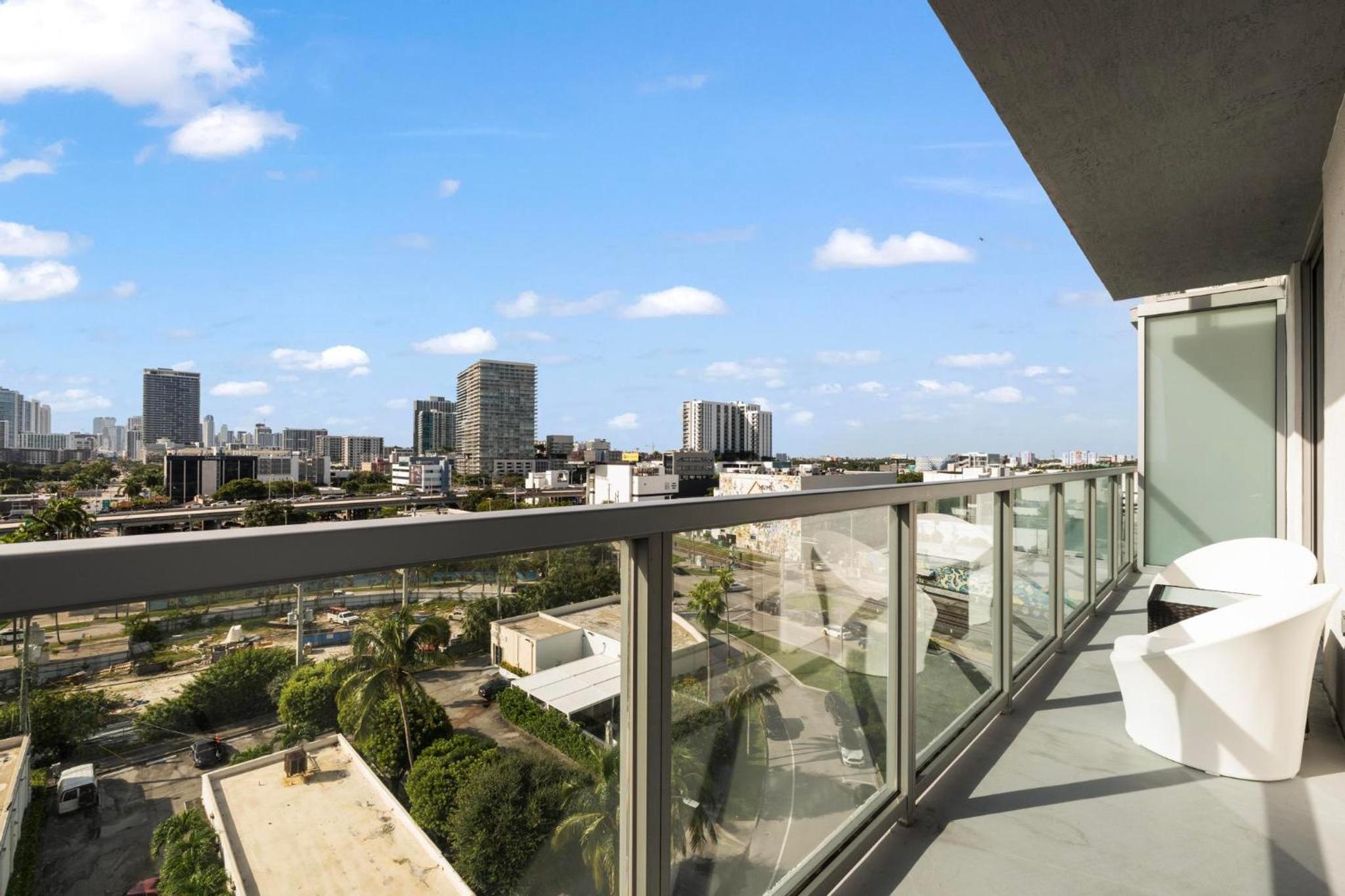 LUXURY NEW CONDO AT MIAMI DESIGN DISTRICT